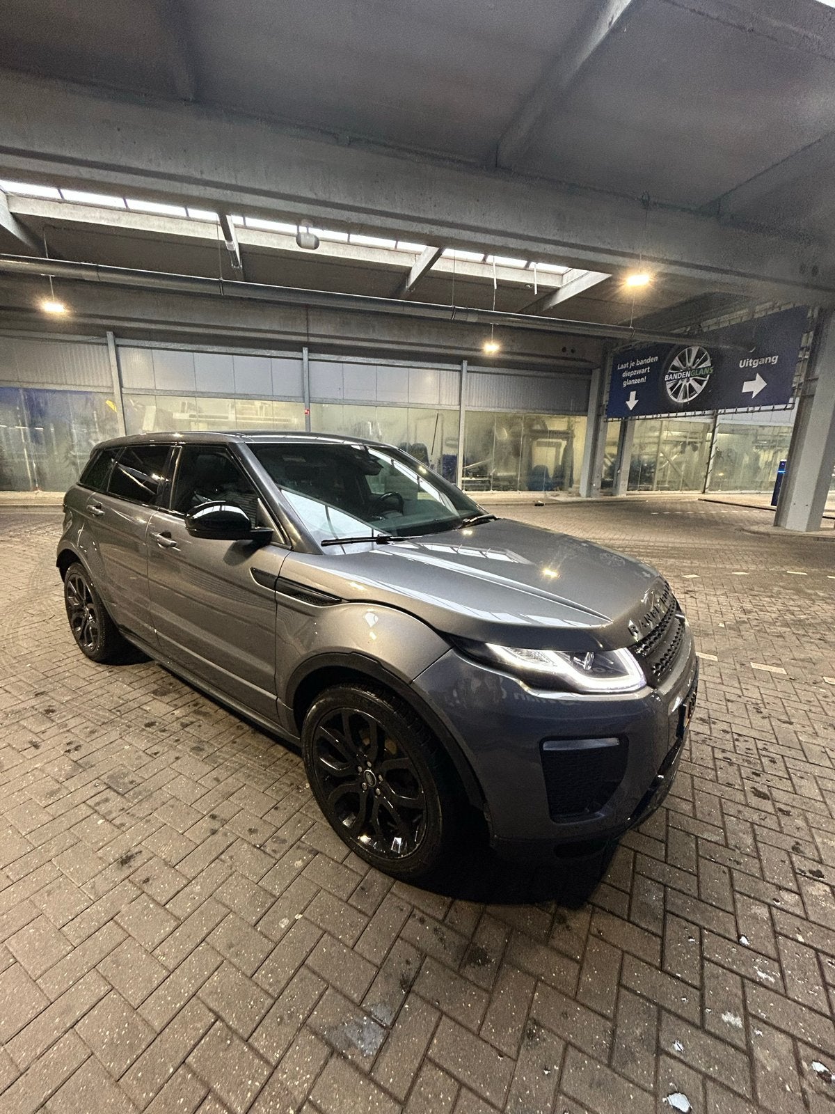 Land Rover Range Rover Evoque 2.0 TD4 4WD AUT 2016 Grijs, Automaat, Zwart, 2000 kg, 179 pk