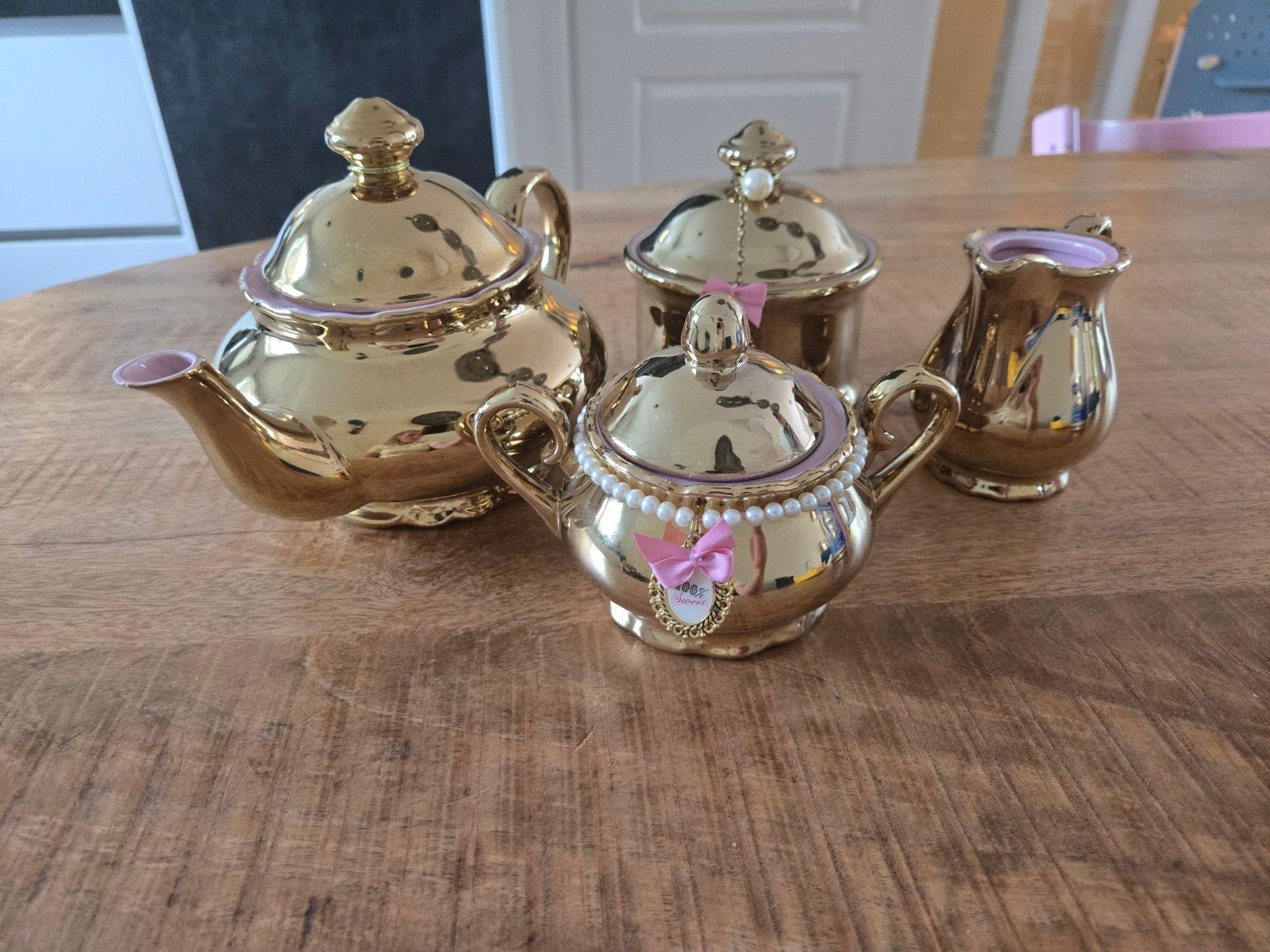 Thee servies little diva, Ophalen