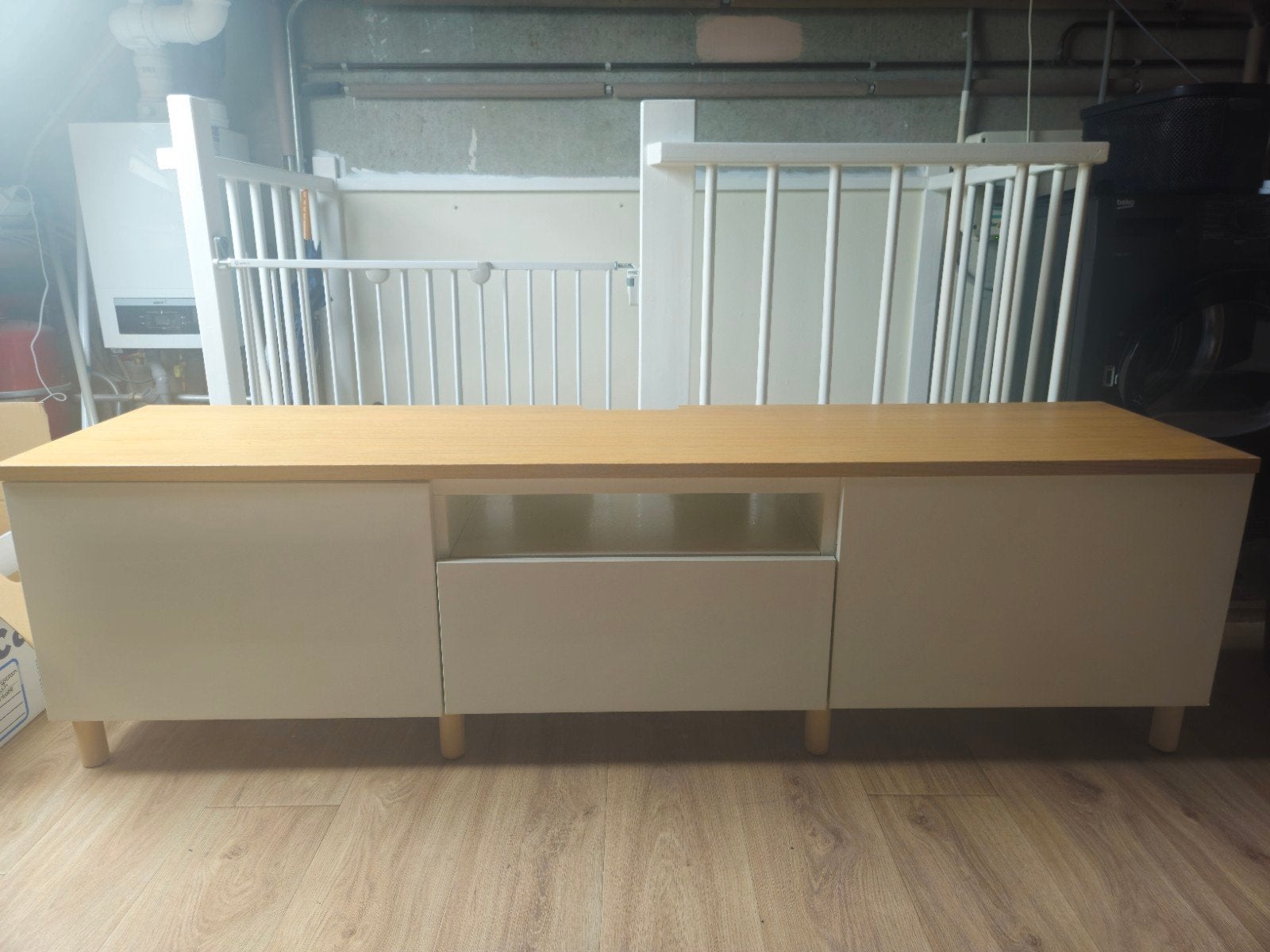 Mooi Besta tv meubel met houten blad en poten, Ophalen, Gebruikt, 150 tot 200 cm, Minder dan 100 cm