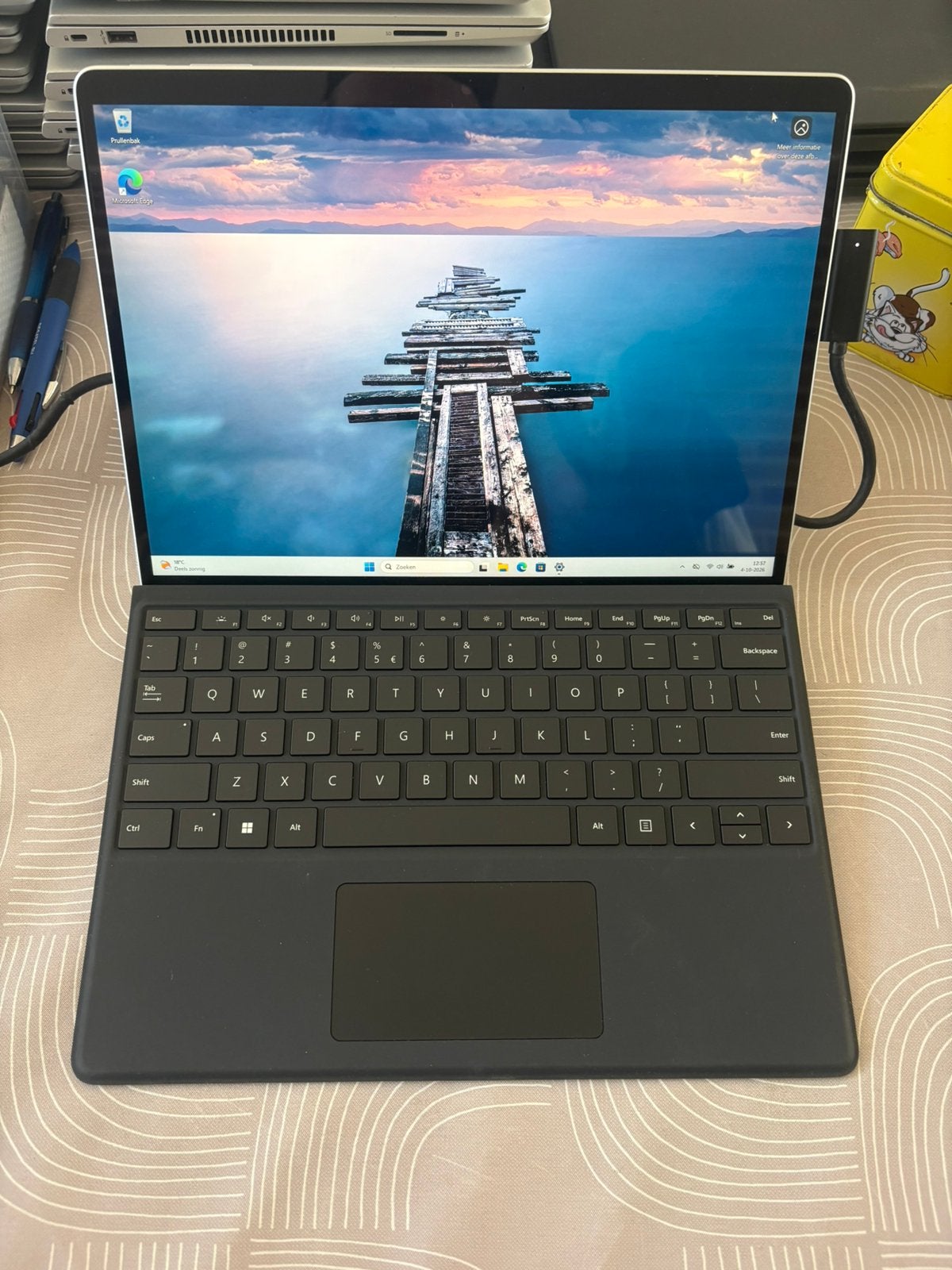 Surface pro 9 i5-1245u 8gb 256gb Ssd W11 Incl typecover, Computers en Software, Pro 9, Ophalen of Verzenden, Zo goed als nieuw