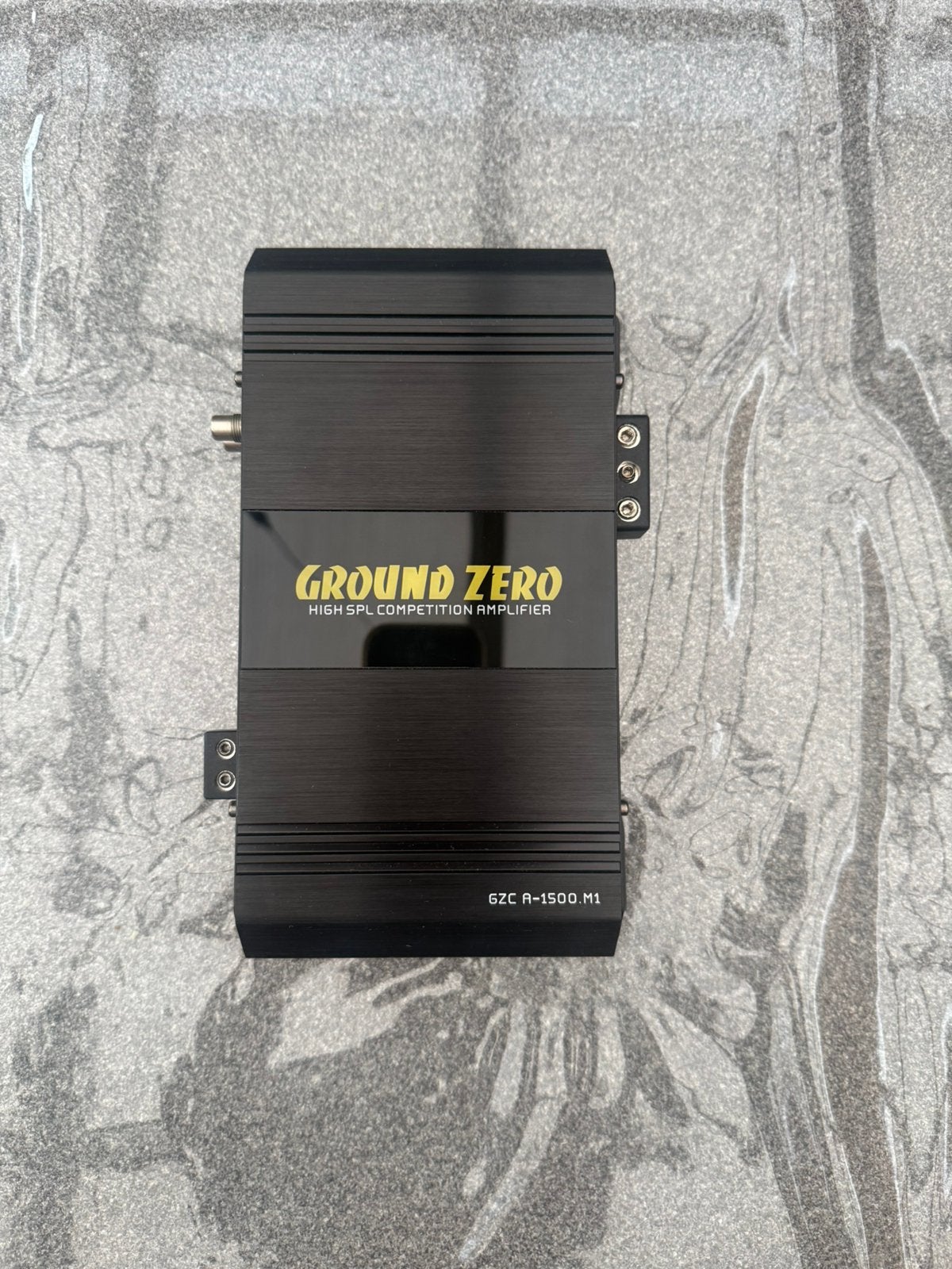 Ground Zero Versterker, Ophalen, Zo goed als nieuw