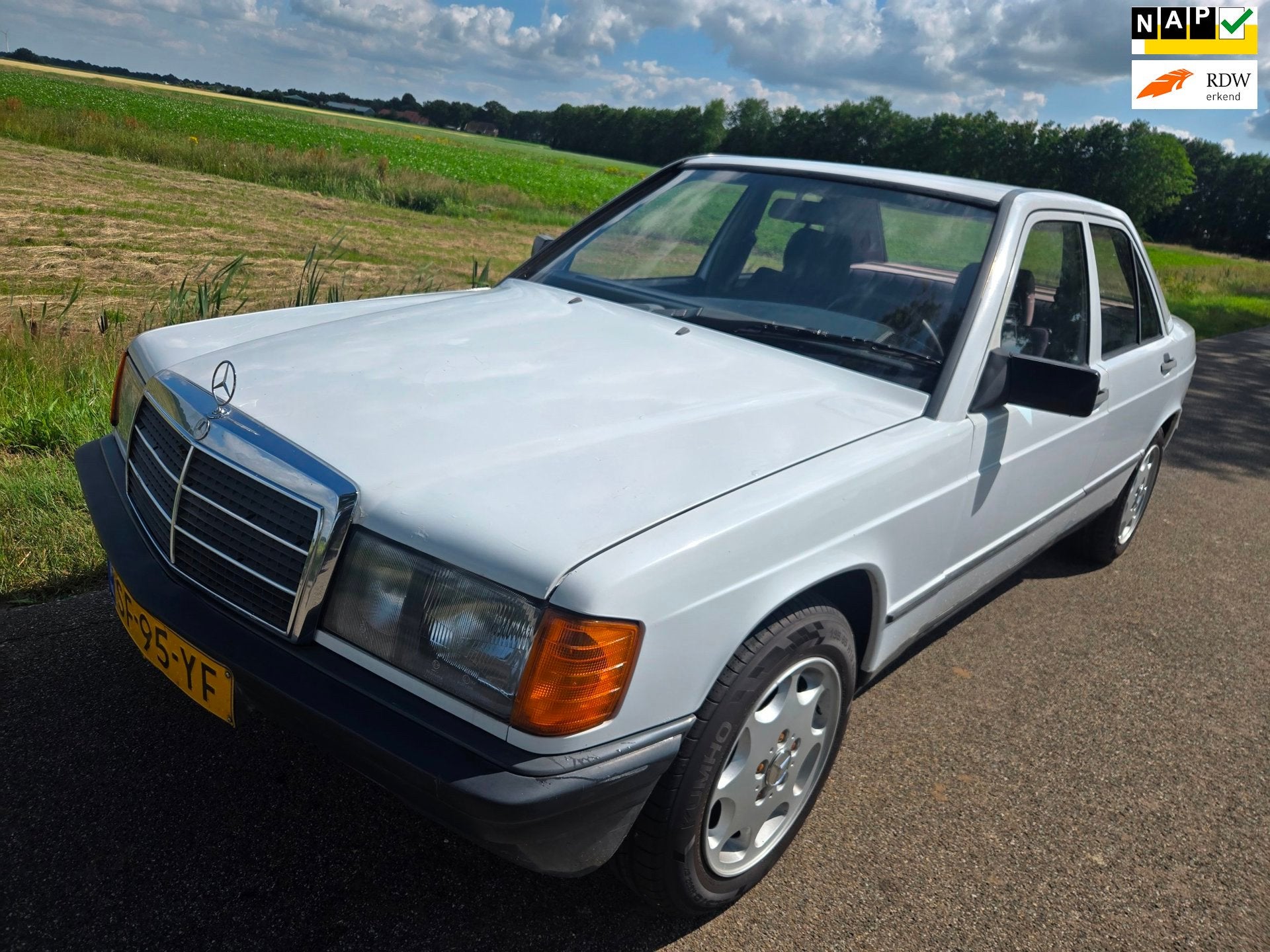 Mercedes-Benz 190-serie 2.0, Auto's, Gebruikt, 4 cilinders, Wit, Origineel Nederlands