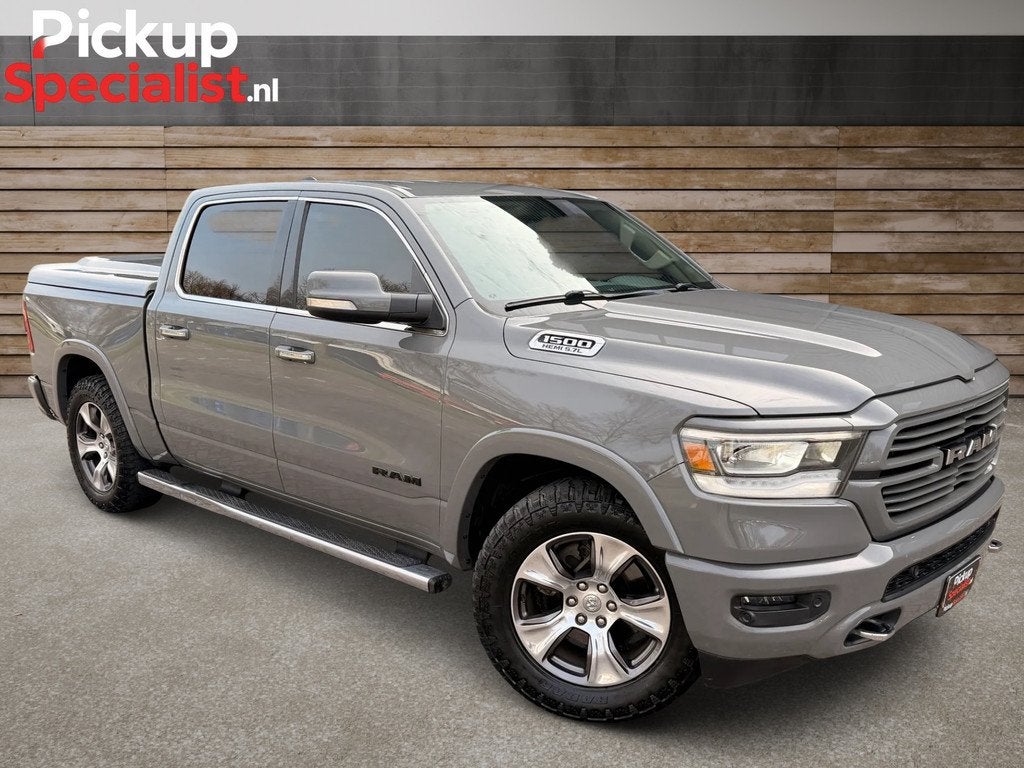 Dodge Ram 1500 5.7 V8 4x4 Crew Cab Laramie COMPLETE HISTORIE, Auto's, Automaat, 5654 cc, 2626 kg, Stoelverwarming