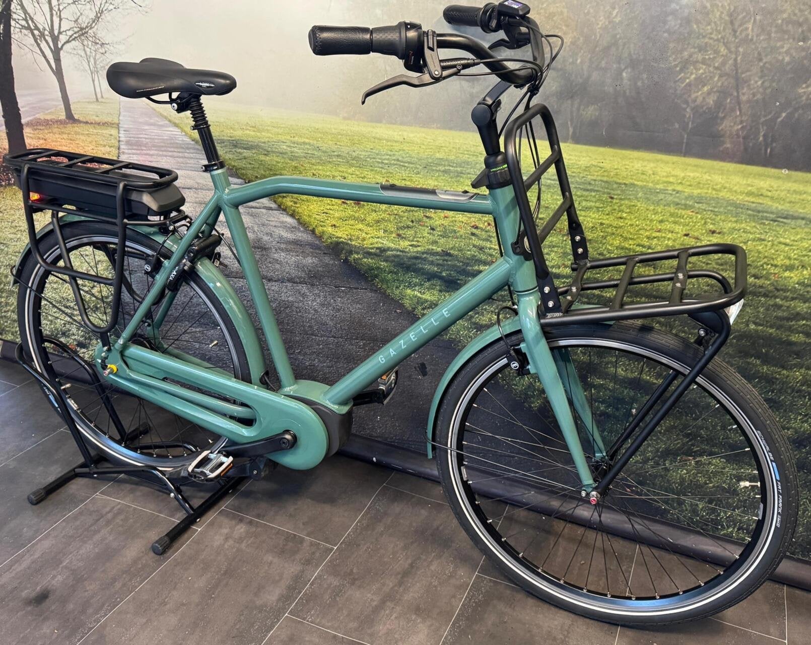 Gazelle HeavyDuty C7+ - 64 CM Framemaat - Bosch Middenmotor, Koninklijke Gazelle N.V., Info@gazelle.nl, Zo goed als nieuw, Wilhelminaweg 8, 6951 BP Dieren