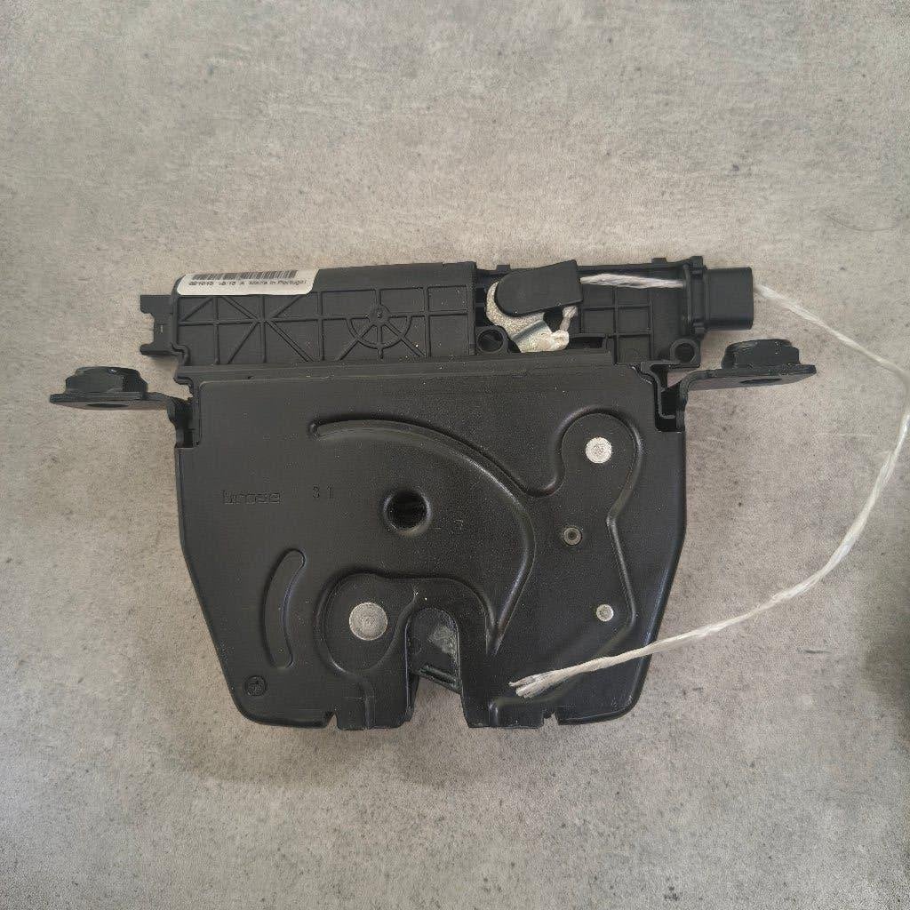 Origineel BMW Kofferbakslot / Achterklepslot F30 F32 F10 F22, Gebruikt, Achterklep, Ophalen of Verzenden, Achter