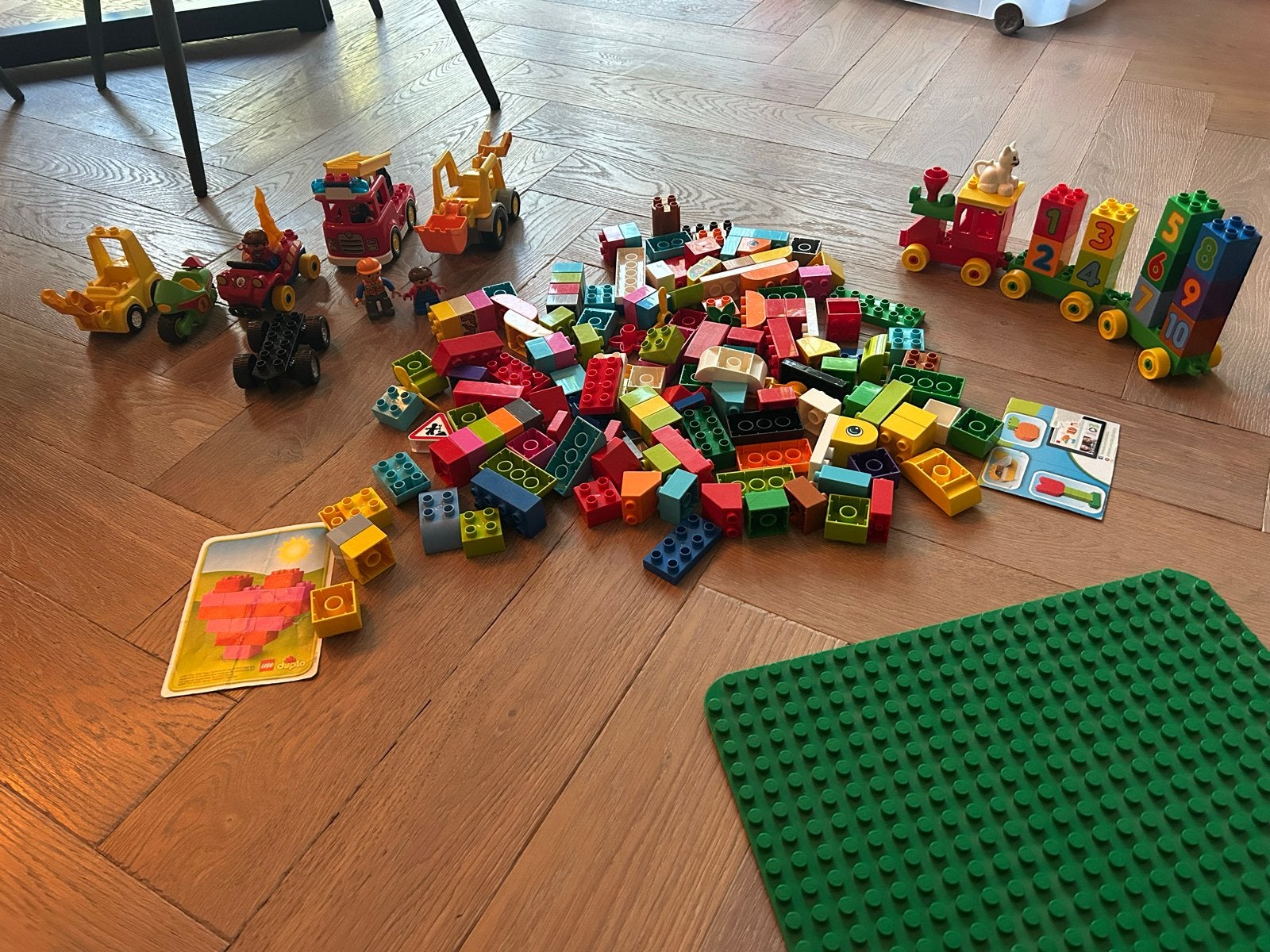 partij LEGO Duplo met voertuigen, trein en grondplaat, Kinderen en Baby's, Gebruikt, Ophalen of Verzenden, Duplo, Inclusief accessoires