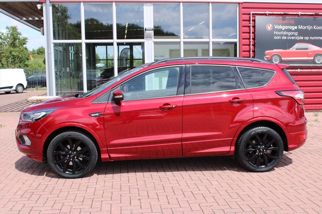 Ford Kuga 1.5 EcoBoost 150PK 2WD ST Line, Trekhaak, Winterpa, Auto's, Ford, 12 maanden, 4 cilinders, Bedrijf, Handgeschakeld
