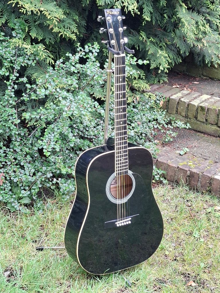 Zwarte Phoenix Western gitaar met extra's Licht bespeelbaar., Ophalen, Zo goed als nieuw, Western- of Steelstringgitaar, Met koffer