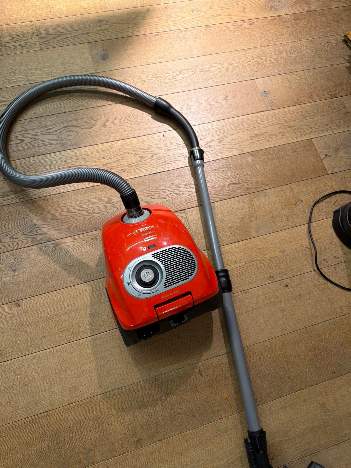 Bosch MoveOn Stofzuiger - Krachtig en Compact, Witgoed en Apparatuur, Inclusief accessoires, Gebruikt, Bosch, Sledestofzuiger