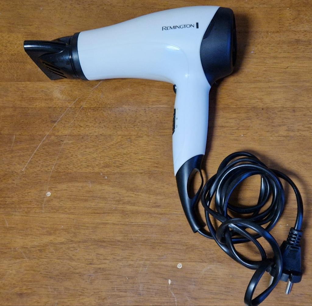 Remington föhn - Compact en krachtig, Ophalen of Verzenden, Zo goed als nieuw, Haarverzorging