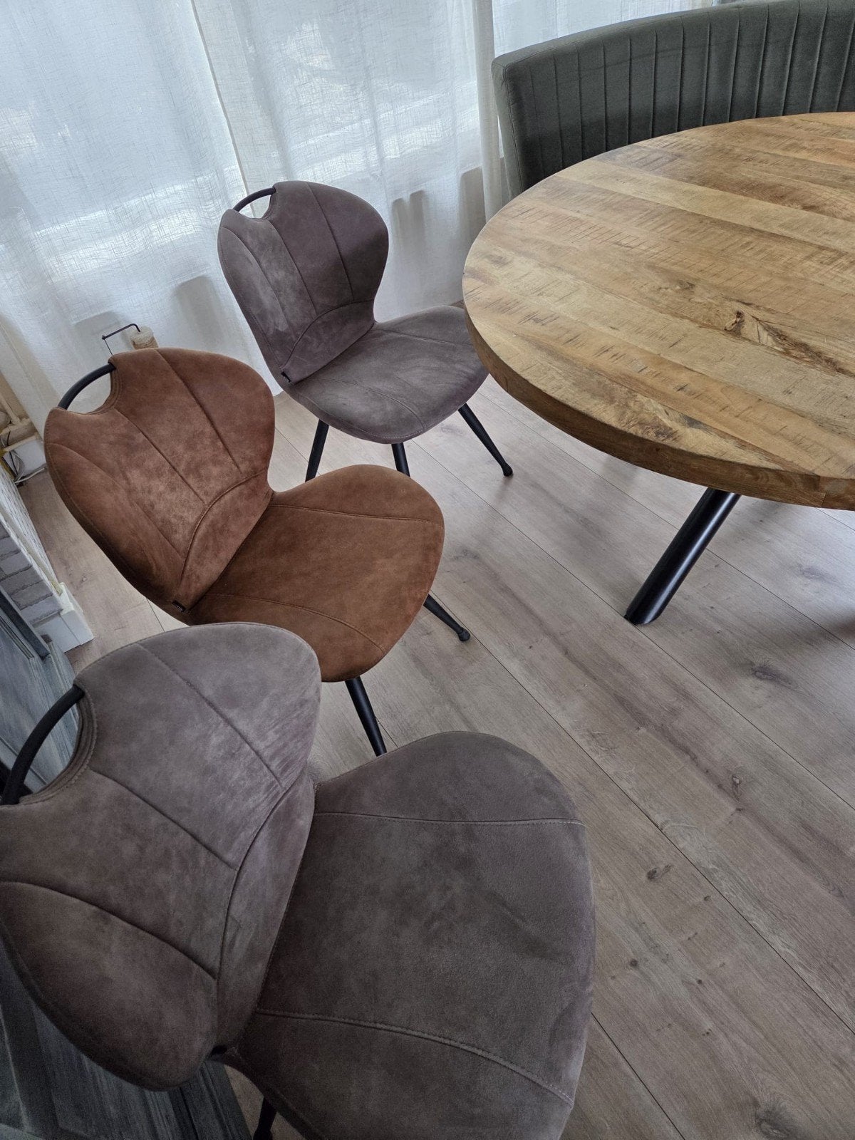 Monique spinpoot tafel rond 150cm met bank en stoelen, Ophalen, Gebruikt, Modern, Industrieel, Overige materialen