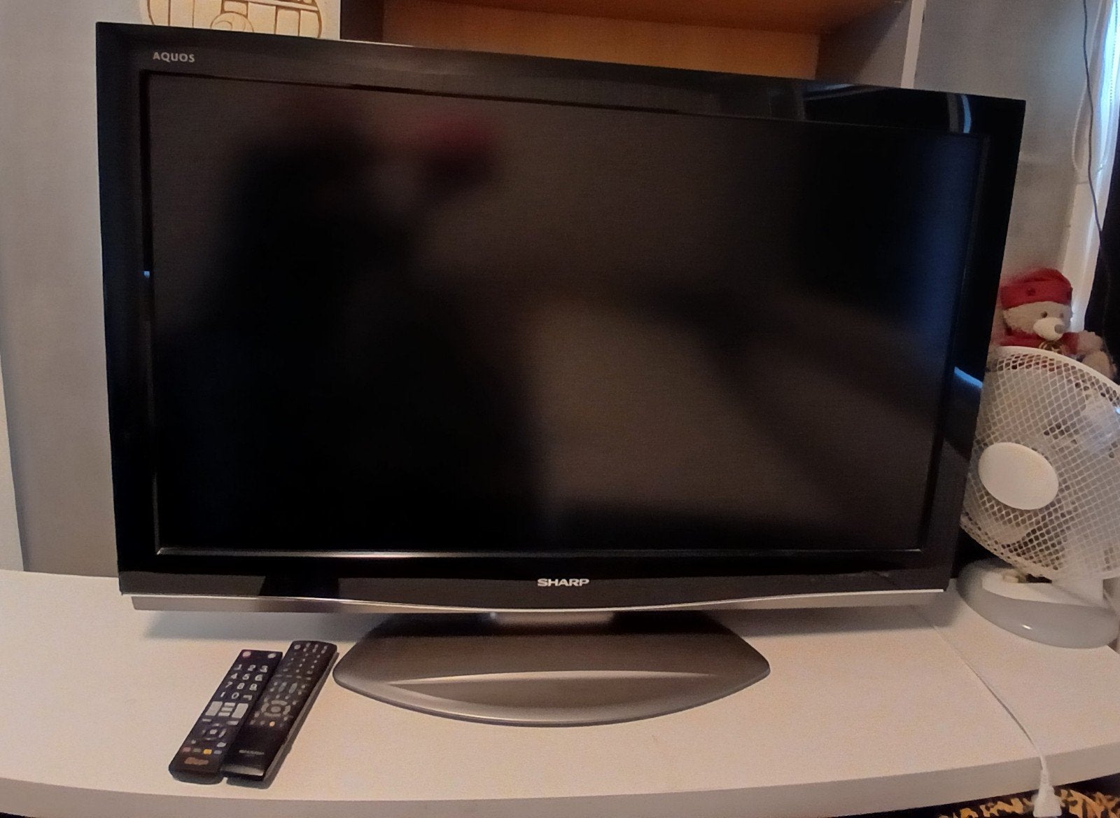 Sharp Aquos LCD TV - Goede staat met afstandsbediening, Ophalen, Gebruikt, 50 Hz, 80 tot 100 cm