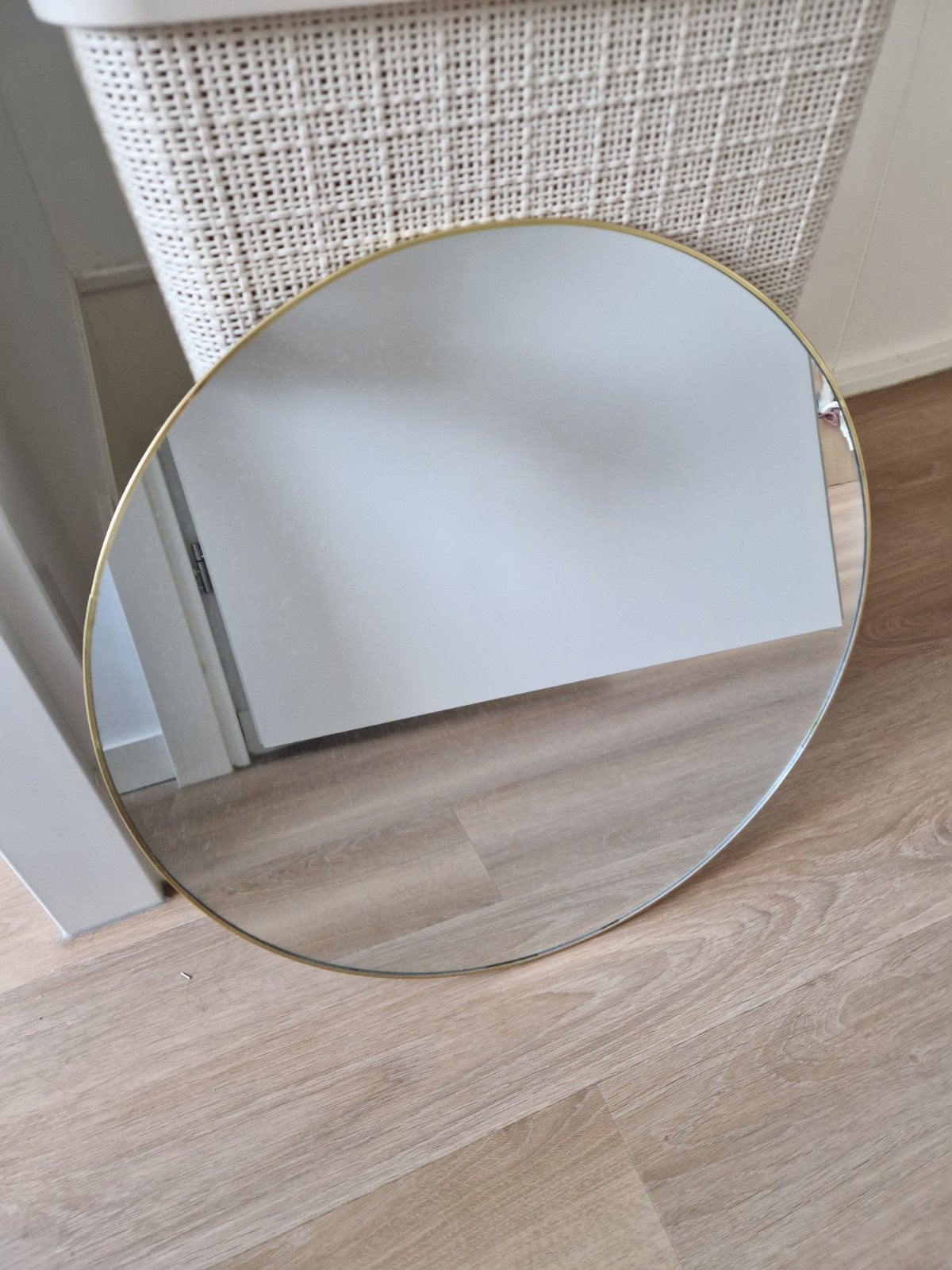 Ronde spiegel met goudkleurige rand - 50 cm diameter, Ophalen, Minder dan 50 cm, Rond, Zo goed als nieuw