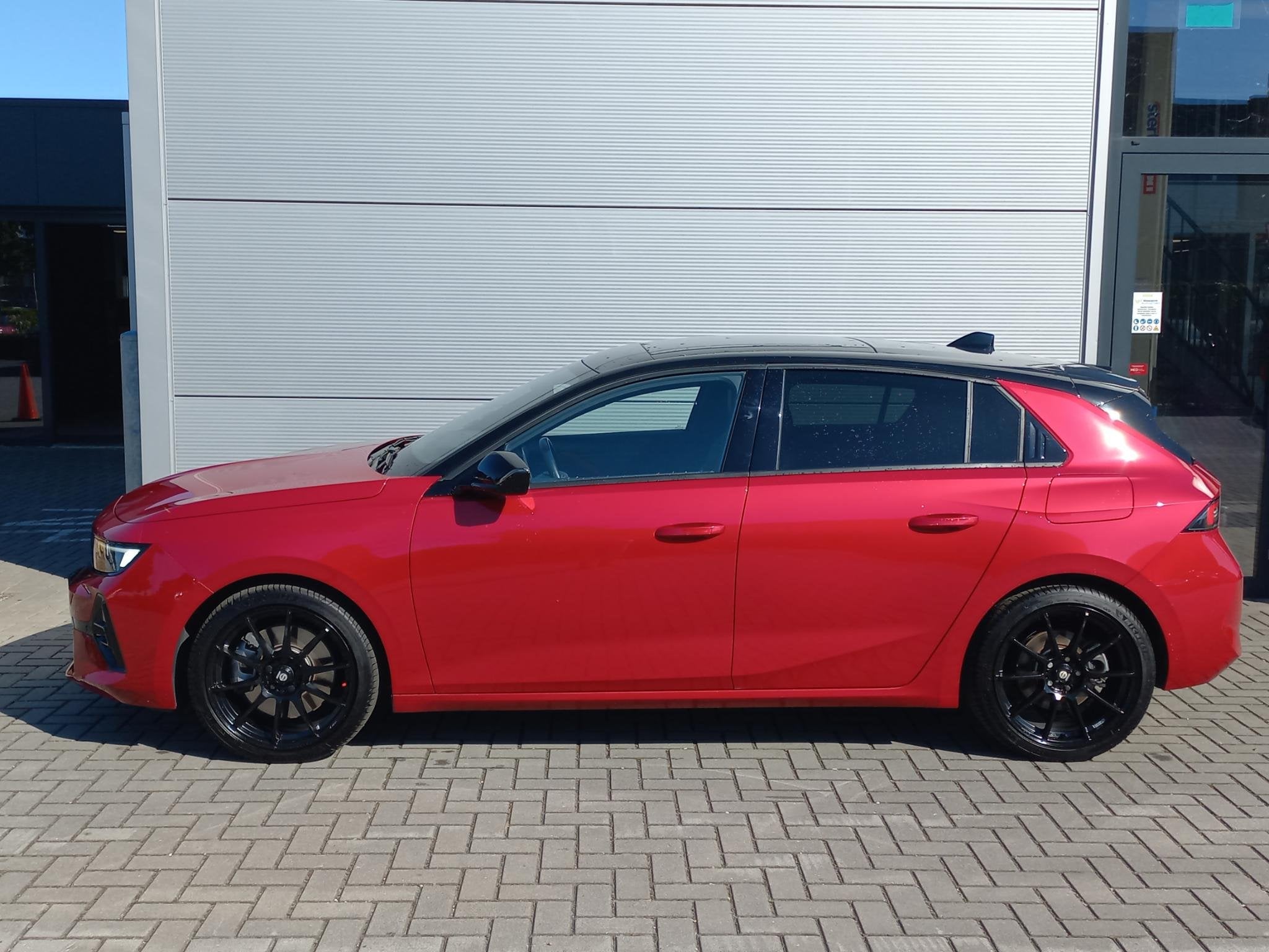 Opel Astra 1.6T 180pk Hybride Automaat Ultimate First Editio, Auto's, Opel, Stof, Gebruikt, 4 cilinders, 181 pk