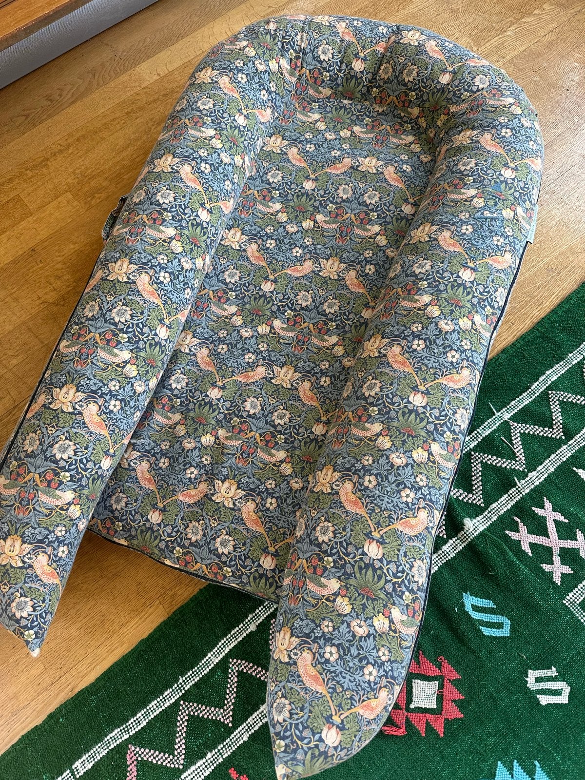 Dockatot Grand Babynestje - Morris & Co. Strawberry Thief, Ophalen, Zo goed als nieuw, Overige typen