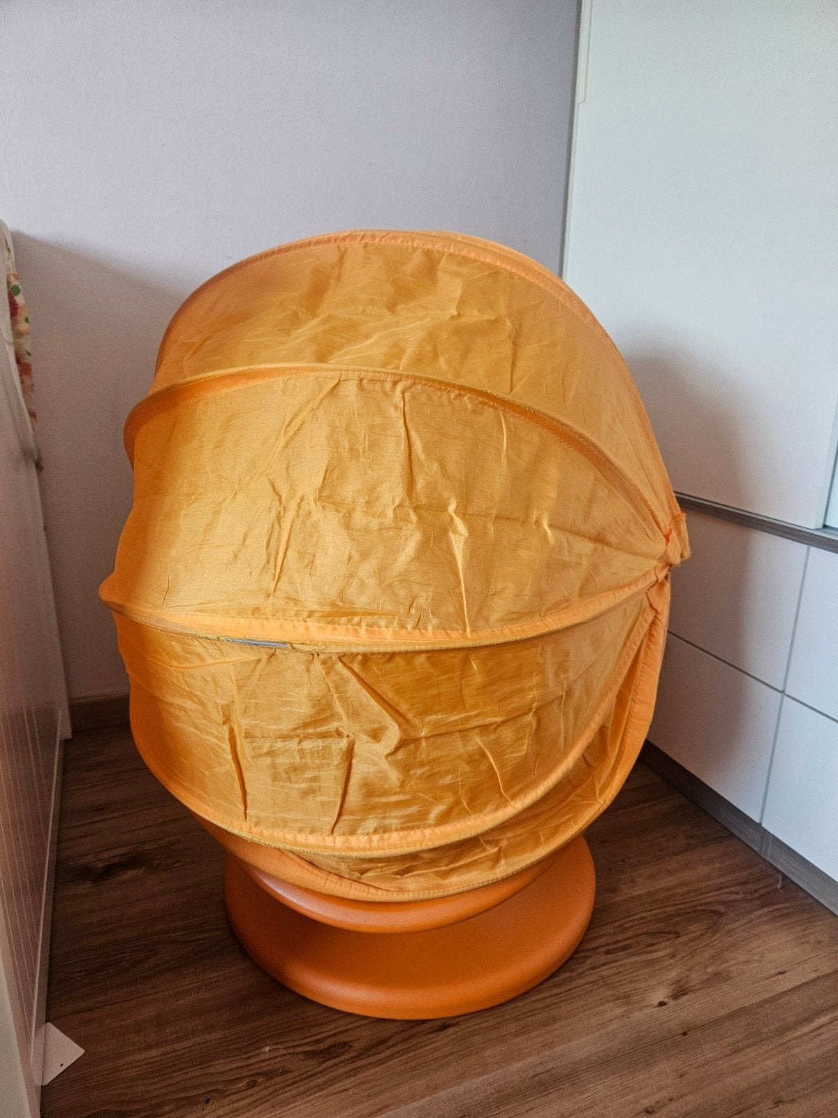 IKEA LOMSK Draaistoel - Oranje Kindermeubel, Huis en Inrichting, Ophalen, Gebruikt, Rechthoekig, Minder dan 50 cm