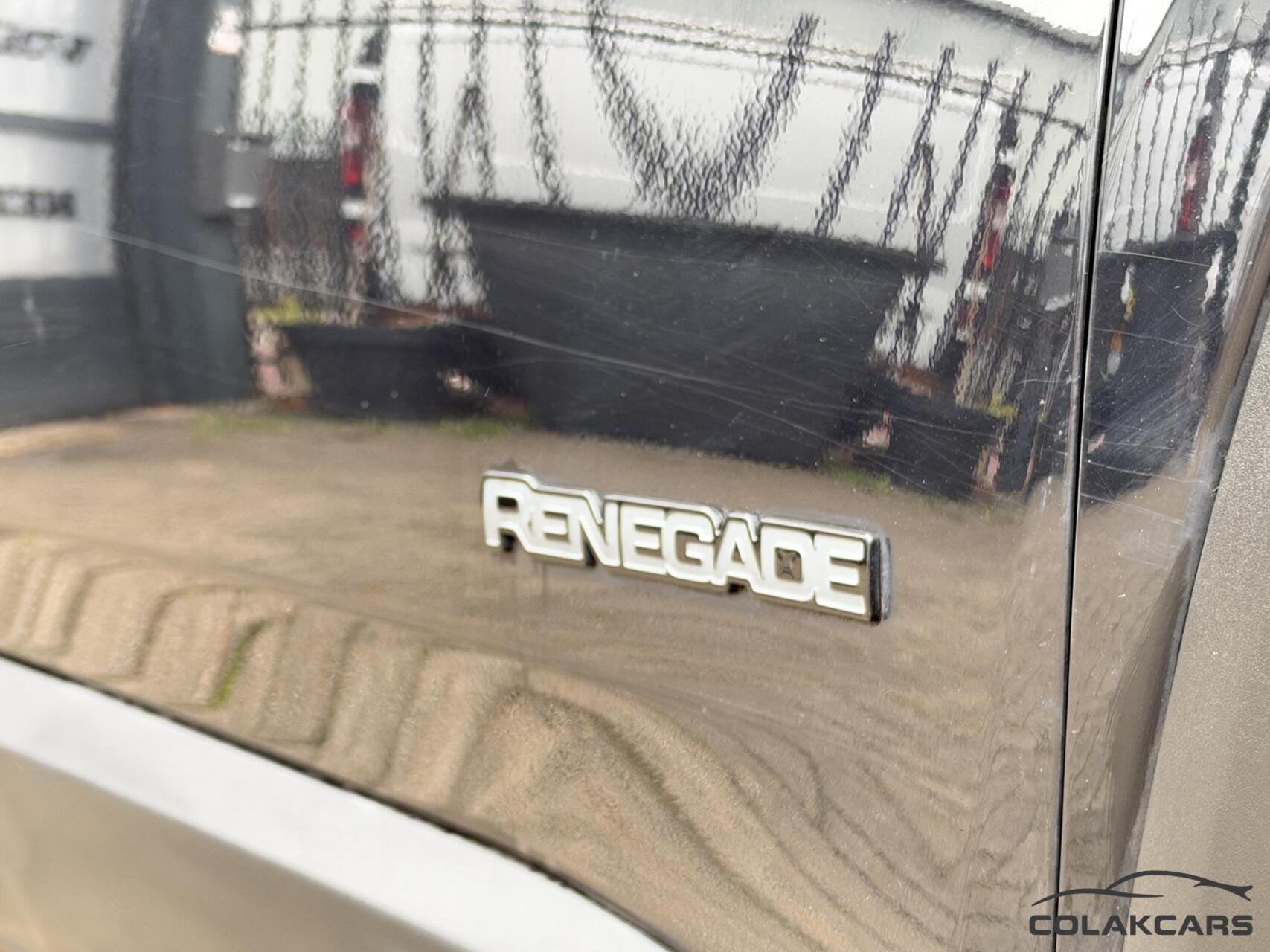 Jeep Renegade 1.6 E-Torq Longitude NAP-Trekhaak-Carplay, Auto's, Voorwielaandrijving, Gebruikt, 4 cilinders, Zwart