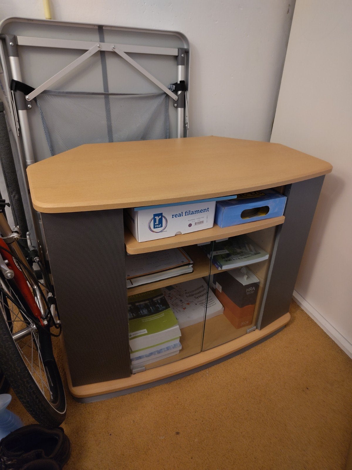 Kastje, tv meubel. Tv kastje gratis, Huis en Inrichting, Kasten | Computermeubels, Ophalen, Gebruikt, Grenenhout, 70 tot 120 cm