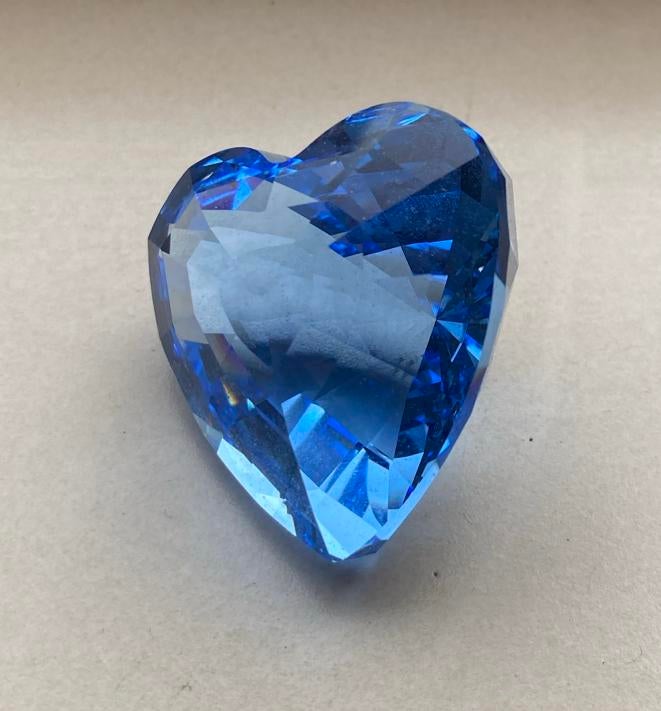 Swarovski Kristal Blauw Hart in Doosje, Verzamelen, Swarovski, Ophalen of Verzenden, Zo goed als nieuw, Figuurtje
