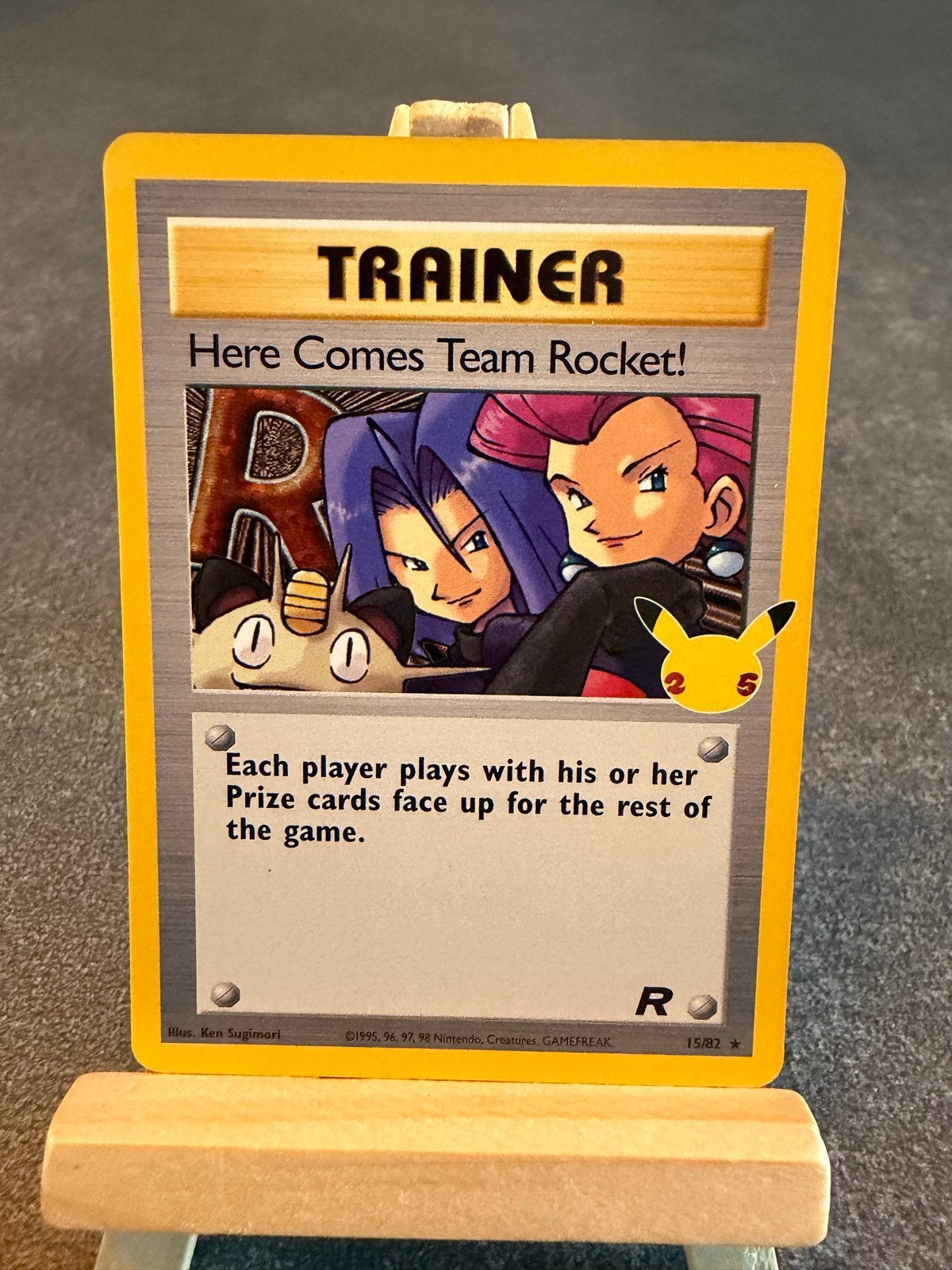 Here Comes Team Rocket! - Celebrations - Pokemon, Hobby en Vrije tijd, Verzamelkaartspellen | Pokémon, Ophalen of Verzenden, Zo goed als nieuw