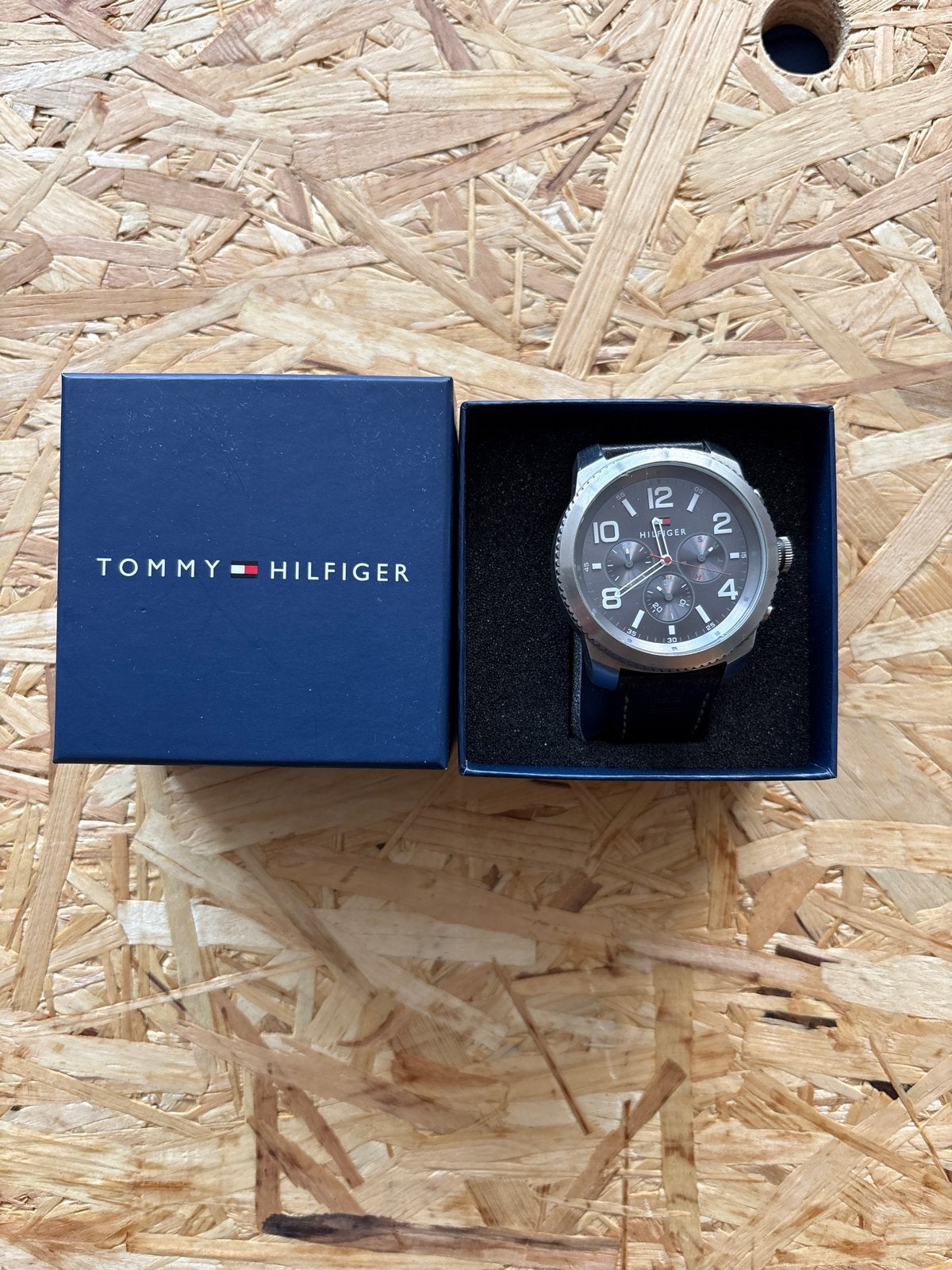 Tommy Hilfiger horloge - Batterij leeg, Overige merken, Staal, Polshorloge, Ophalen of Verzenden
