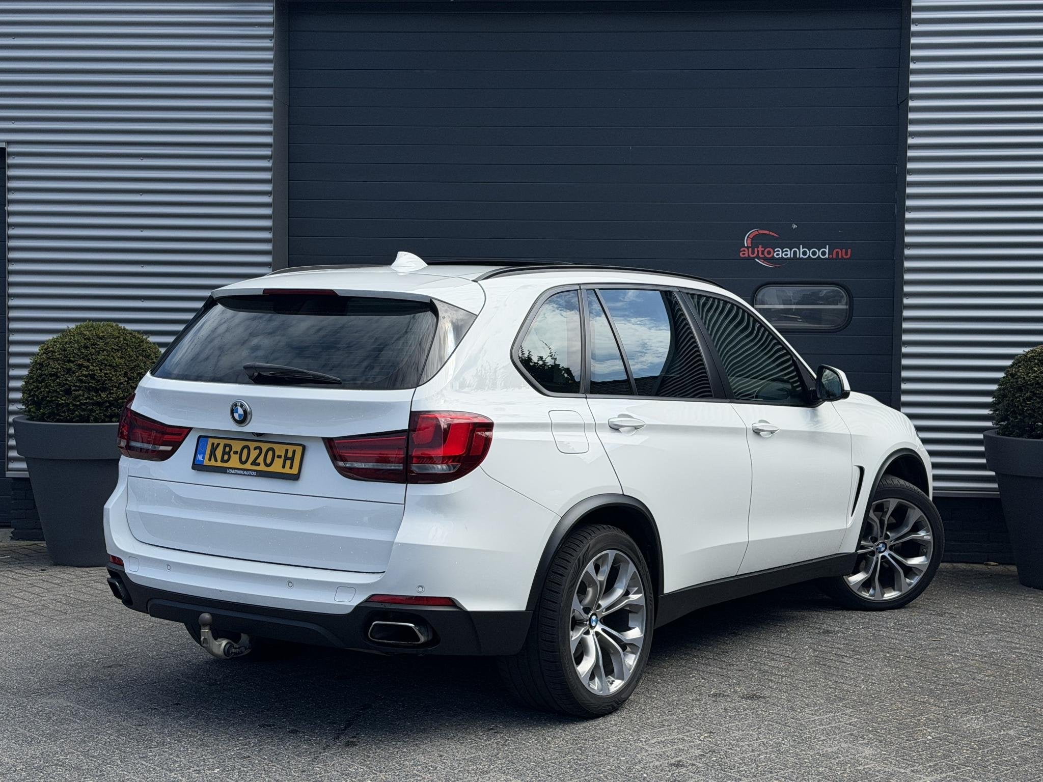 BMW X5 xDrive40e | Panoramadak | Head-Up Display | Camera |, Auto's, Stof, Gebruikt, 4 cilinders, Start-stop-systeem