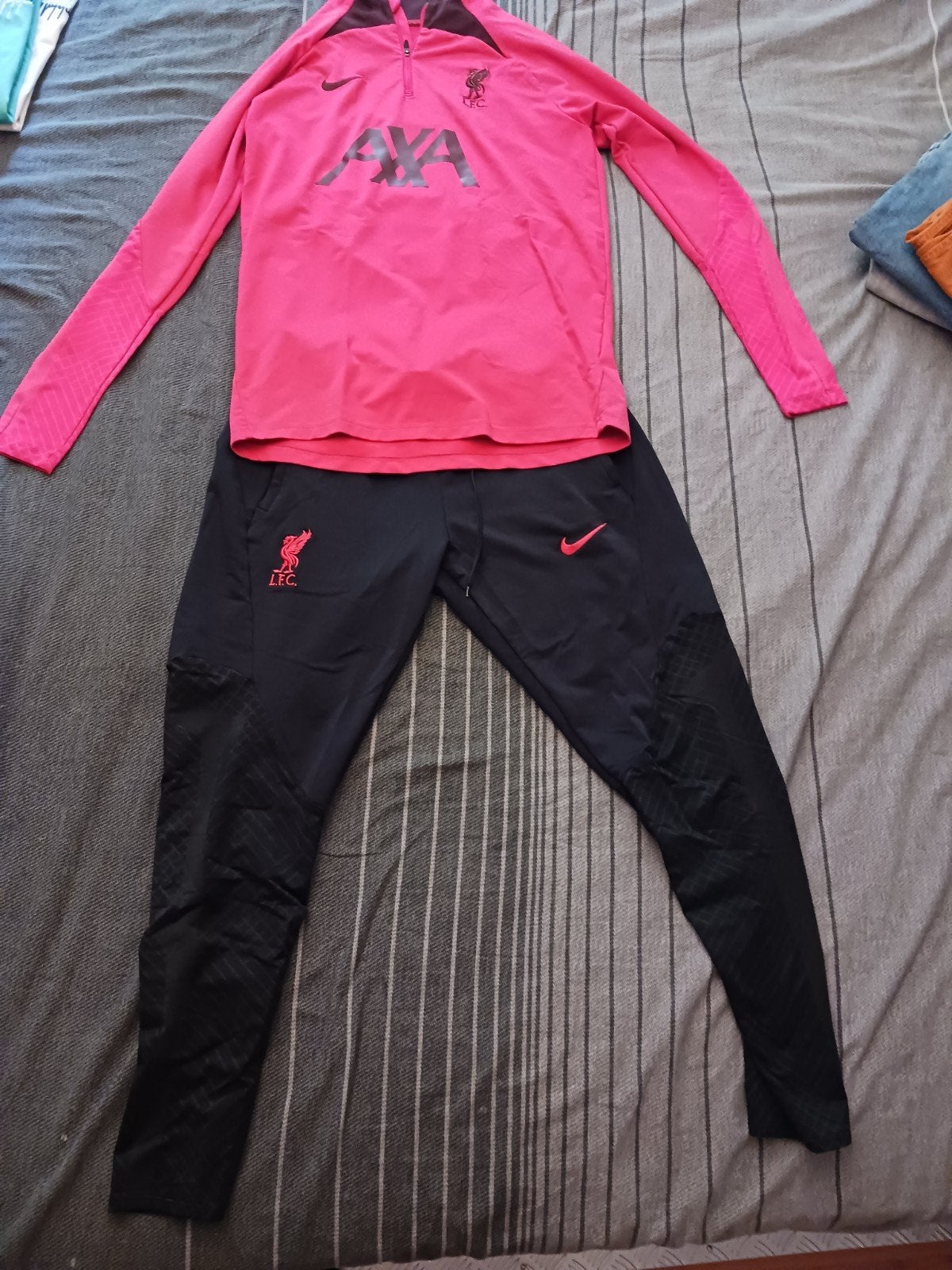 trainingspak/voetbal tenue Nike slim fit maat m, Ophalen, Zo goed als nieuw, Blauw, Algemeen