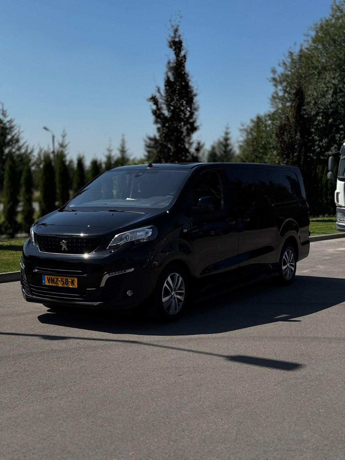 Peugeot Expert Gbdc Long 2.0 Bluehdi 180pk 6p. Eat8 Verh., Stof, 4 cilinders, Zwart, Origineel Nederlands