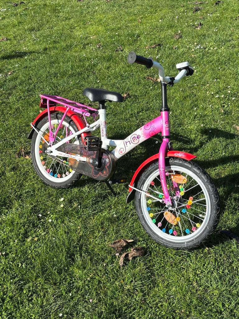 Kinderfiets 16 inch - Vrolijk Roze Meisjesfiets met Kralen, Fietsen en Brommers, Fietsen | Kinderfietsjes, Ophalen, Gebruikt, 16 tot 20 inch