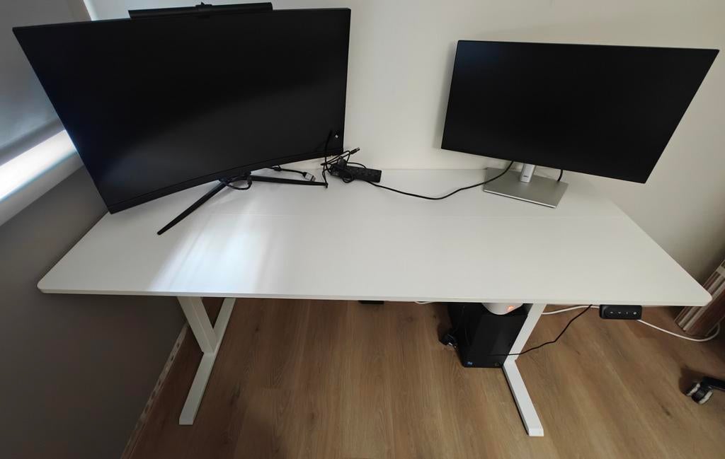 Standing office desk - 152x60cm, Ophalen