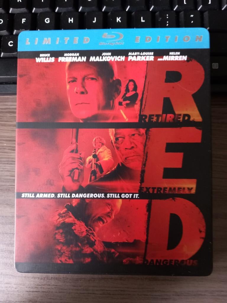 RED - Limited Edition Blu-ray (Bruce Willis, Morgan Freeman), Ophalen of Verzenden, Zo goed als nieuw, Actie