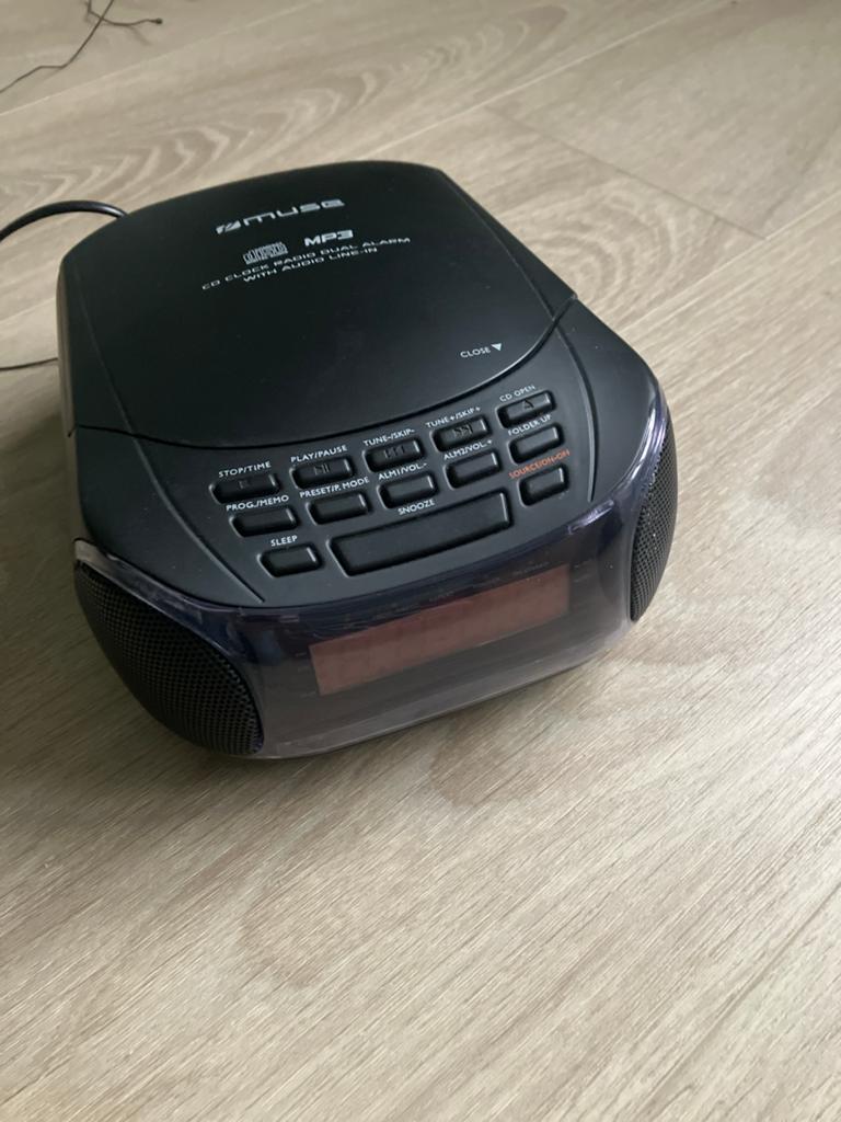 Muse MP3 CD Klokradio met Dubbel Alarm en Audio Line-in, Ophalen, Gebruikt, Overige merken, Met radio