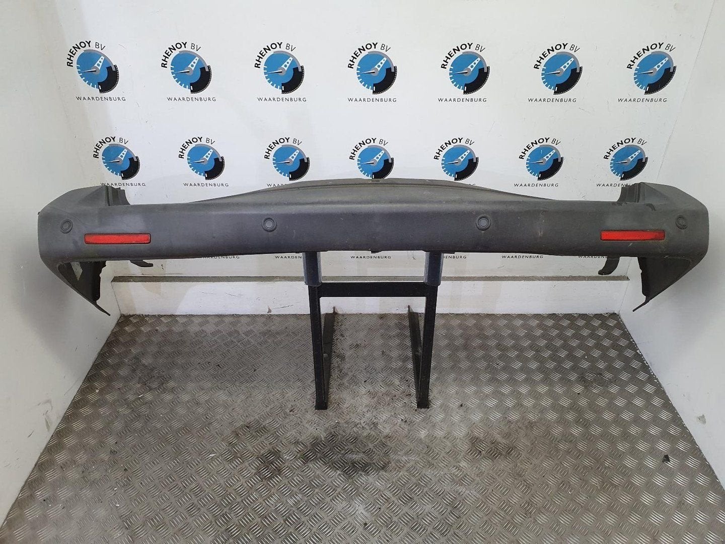 VOLKSWAGEN TRANSPORTER CARAVELLE 4MOTION BUMPER ACHTER 2011, Auto-onderdelen, Gebruikt, Ophalen of Verzenden, Stiba lid, Achter