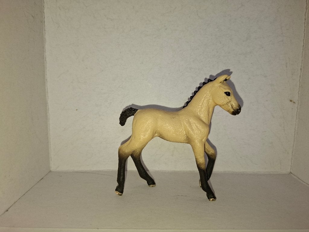 schleich Hannover veulen 13929, Ophalen of Verzenden, Zo goed als nieuw, Paard, Beeldje of Figuurtje