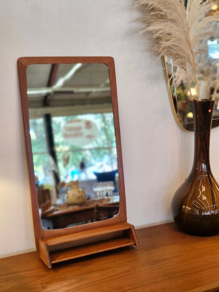 Vintage spiegel Deens teakhout met vakje, Ophalen, Minder dan 50 cm, Gebruikt, .
