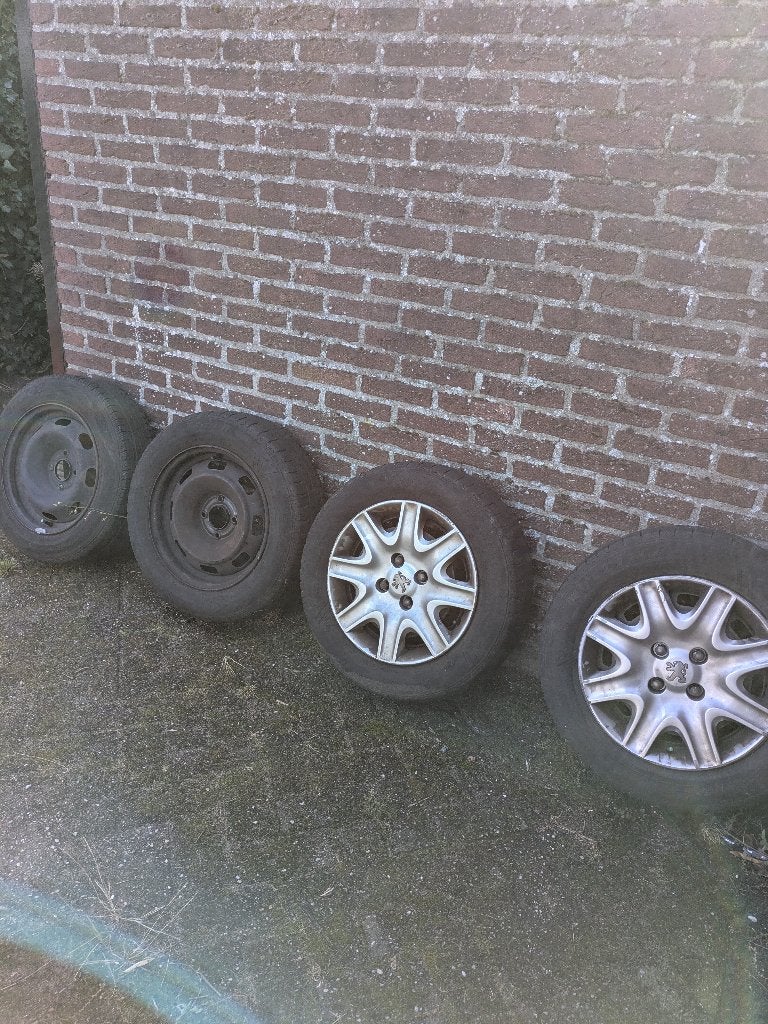 Gebruikte banden en velgen - 2x staal, 2x lichtmetaal, Ophalen, Overige, Gebruikt, Overige