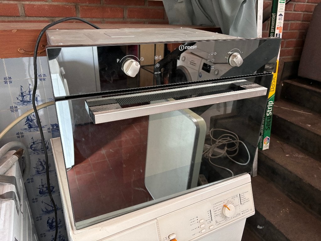 Indesit Inbouw Oven Zwart Zilver Elektrisch, Witgoed en Apparatuur, Ovens, Ophalen, Minder dan 45 cm, Gebruikt, Oven