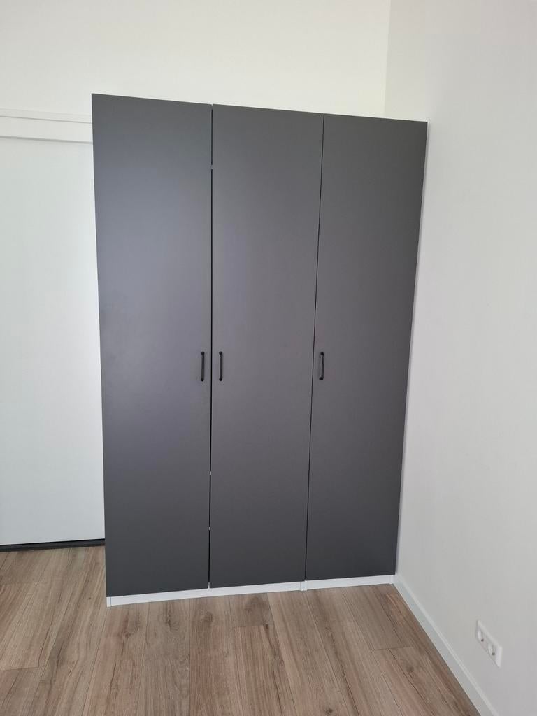 Mooie Pax Kast, anthrasiet grijs 3 deurs 150x60x236, Ophalen, Met deur(en), 200 cm of meer, 150 tot 200 cm