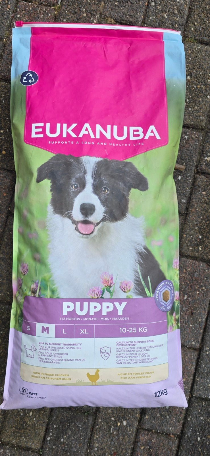 Eukanuba Puppy brokken, Ophalen