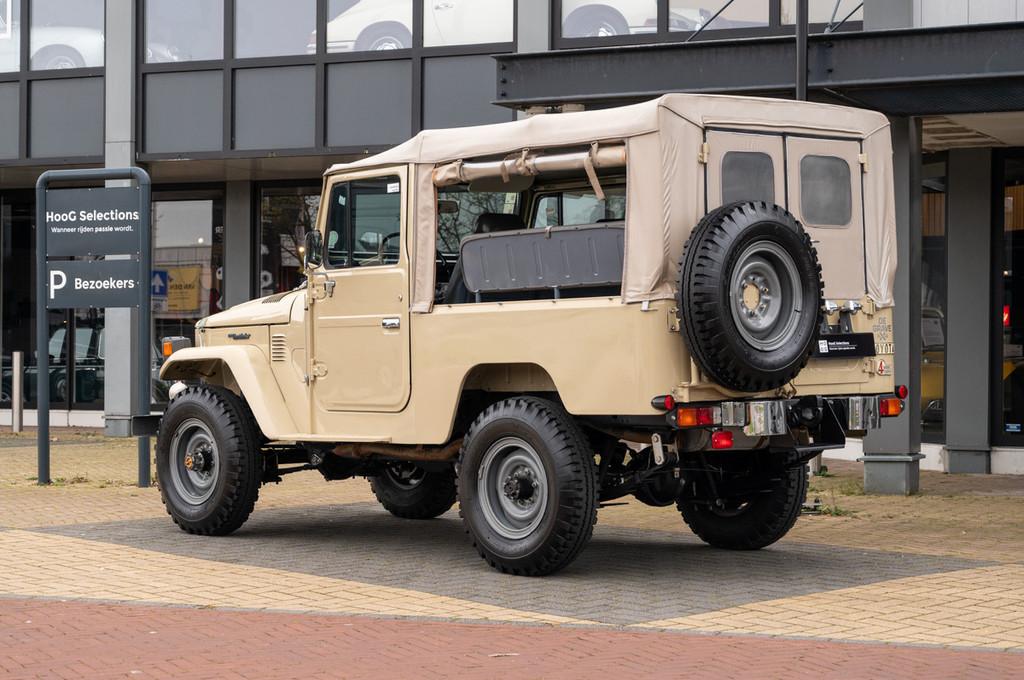 Toyota Land Cruiser FJ43 4.2 (bj 1984), Auto's, 137 pk, Beige, Bedrijf, Handgeschakeld