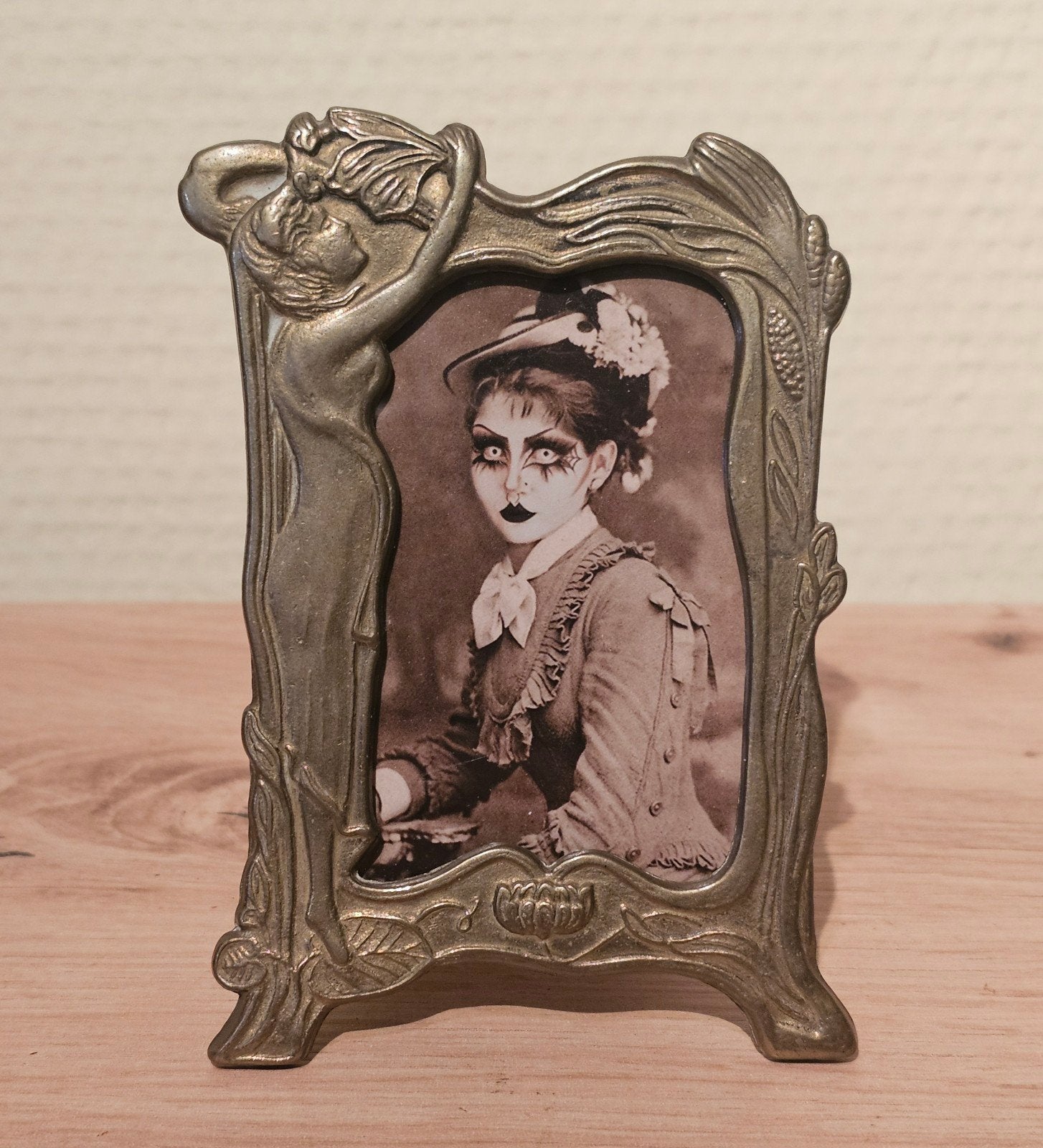 Antiek Jugendstil fotolijstje met art nouveau dame, Huis en Inrichting, Woonaccessoires | Lijsten, Gebruikt, Met sierrand, Ophalen of Verzenden