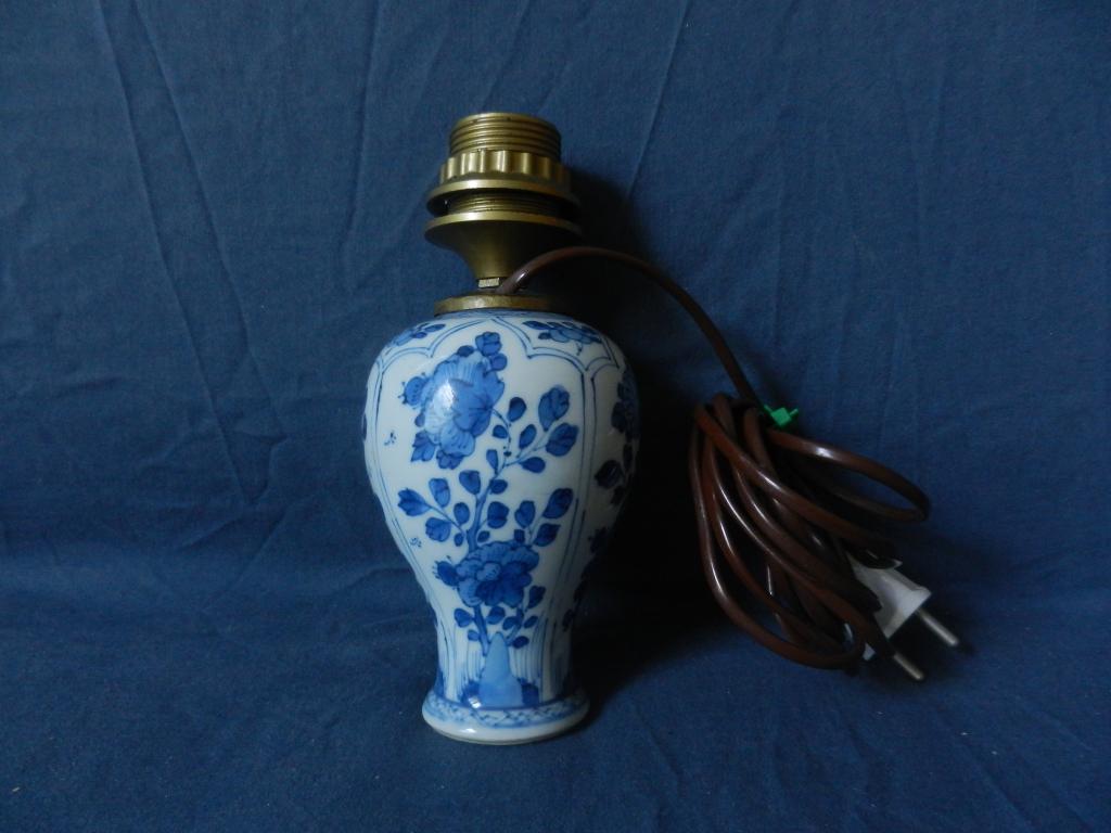 Schemerlamp met Chinese blauwwitte vaas Kangxi 1700-25 h. 27, Ophalen of Verzenden