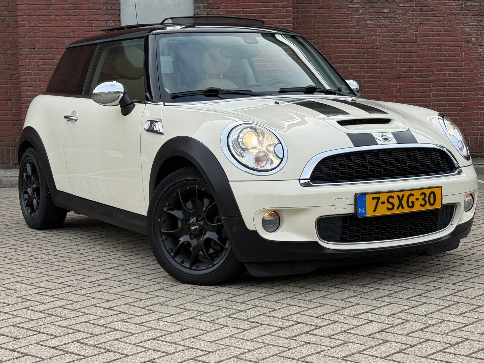Mini 3-Deurs 1.6 Cooper S | 174 PK | PANNO | LEDER | NAVI |, Auto's, Mini, Voorwielaandrijving, Gebruikt, 4 cilinders, 4 stoelen