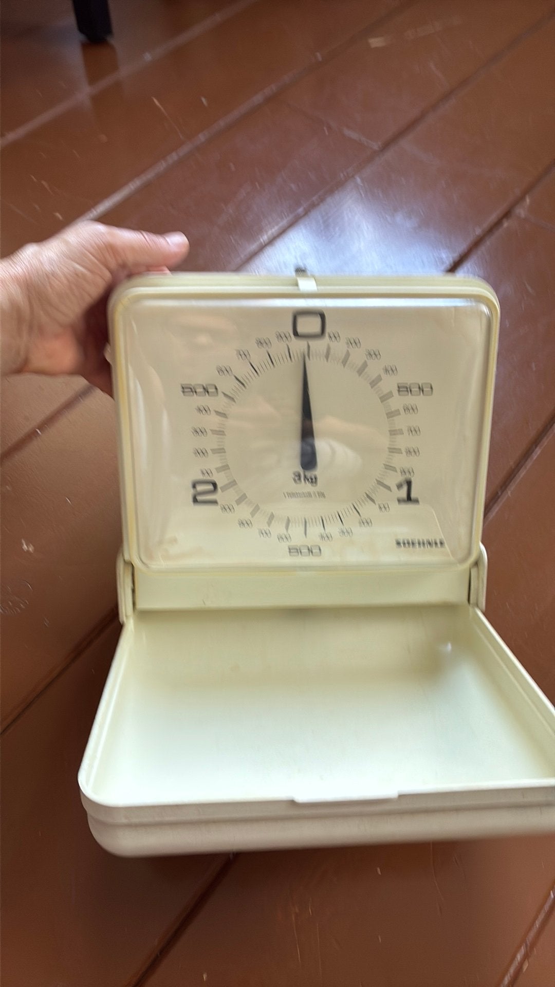 Weegschaal. Max 3 kilo  vintage, Ophalen, Keukenweegschaal, Analoog, 500 gram of grover