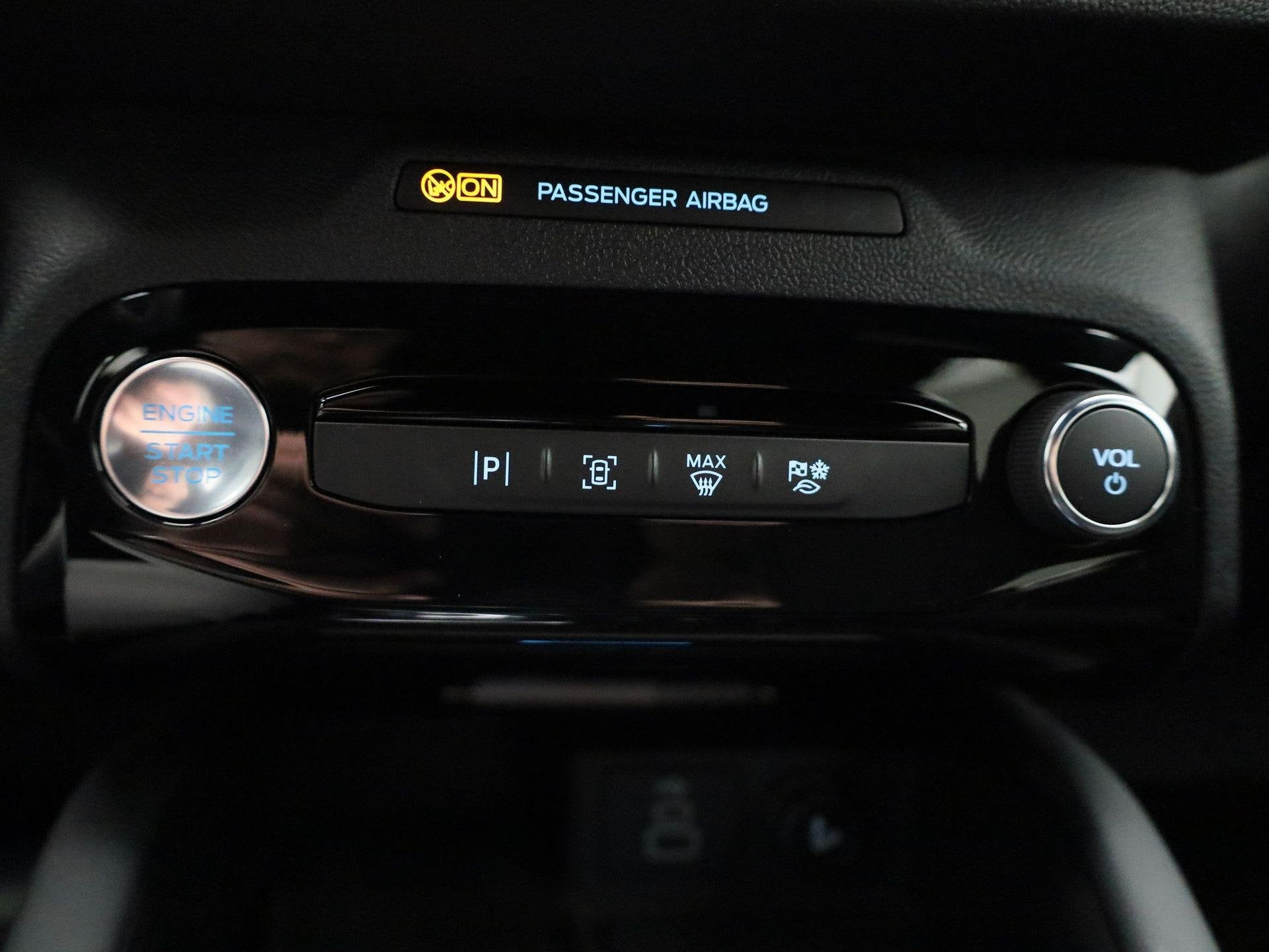 Foto 23 van Ford Kuga 2.5 PHEV ST-Line | Automaat | Verwarmde Voorstoele