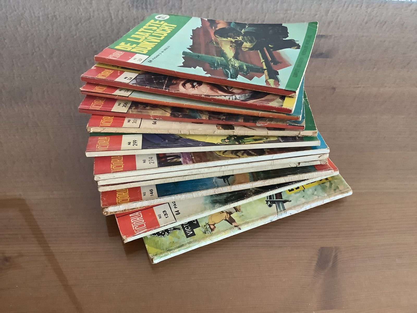 Victoria 12 oorlog mini stripboekjes. Nooitgedacht Reeks., Meerdere comics, Ophalen, Gelezen, Europa