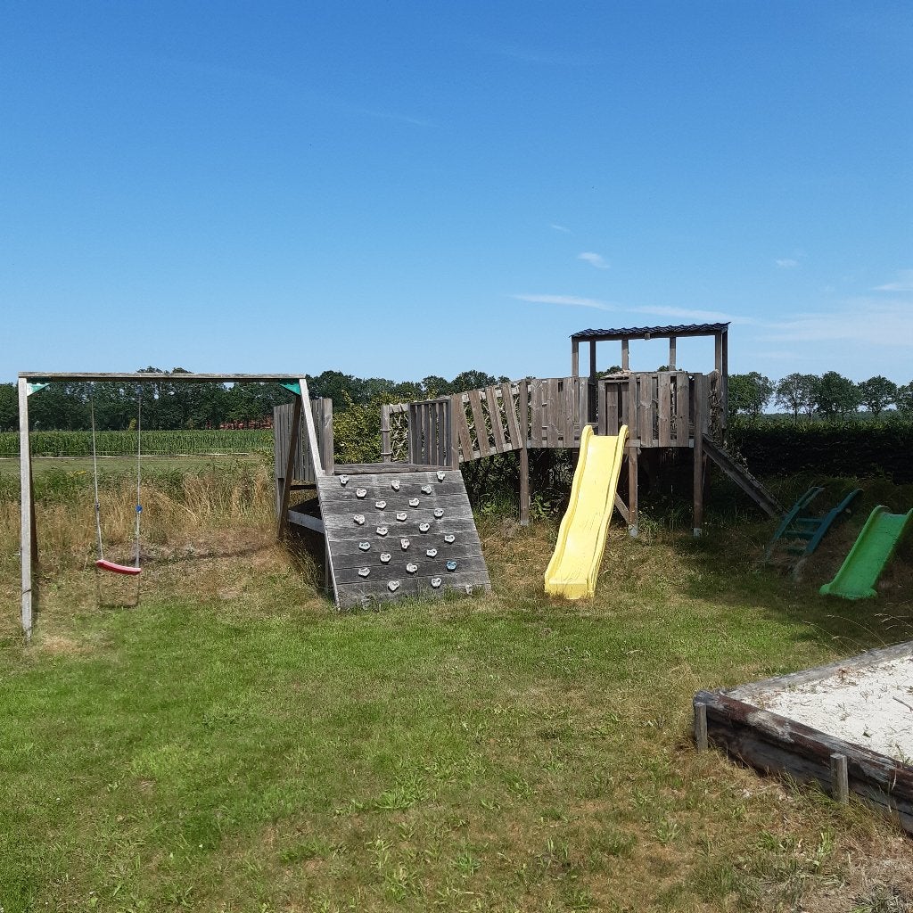Groot houten speeltoestel, klimwand, glijbaan, touwbrug, Ophalen, Gebruikt, Schommel
