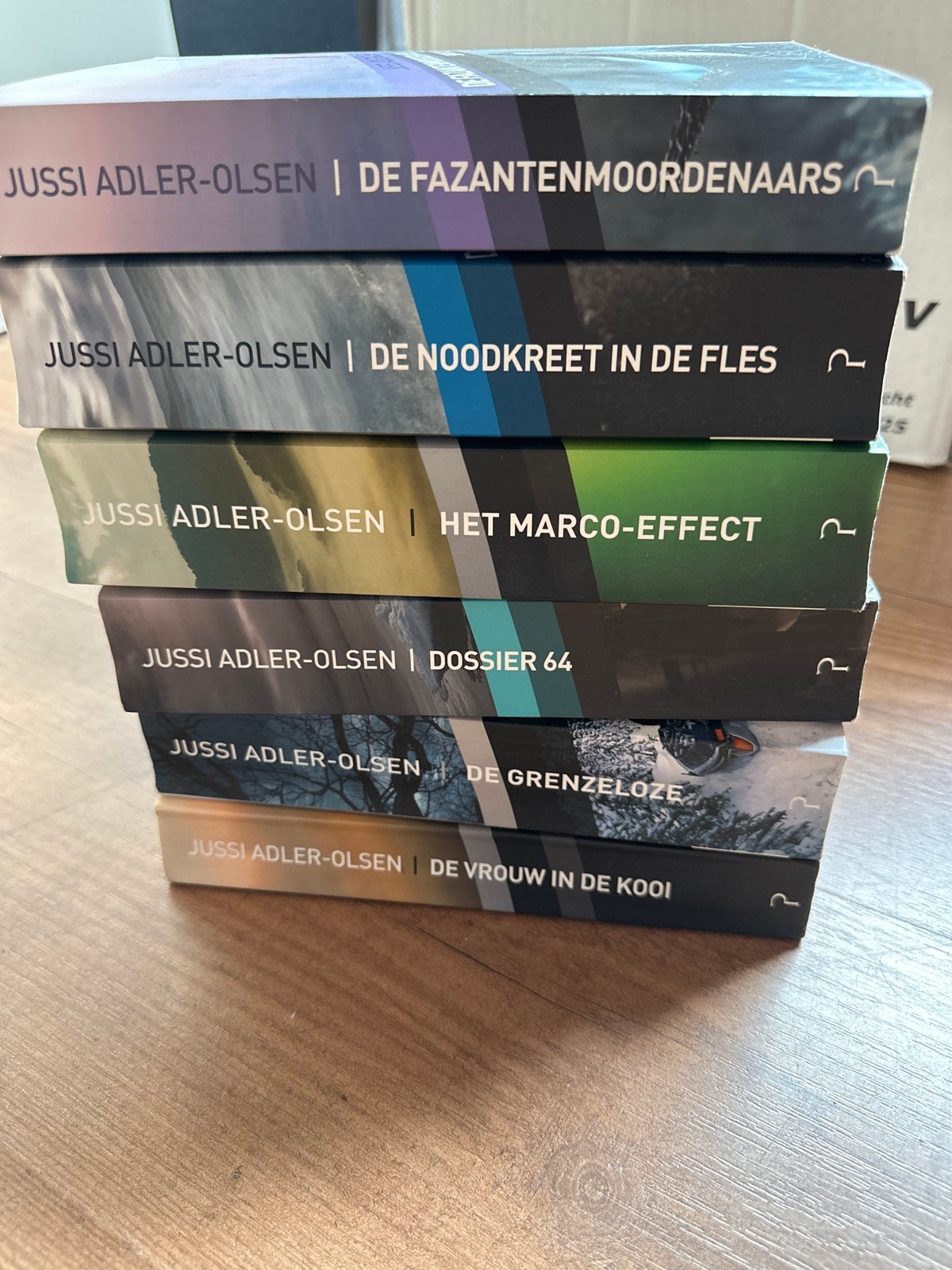 Jussi Adler-Olsen Q-serie: 6 thrillers (Deel 1 t/m 6), Ophalen, Gelezen