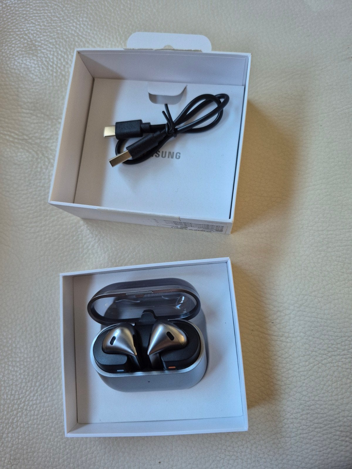 Galaxy buds 3, Telecommunicatie, Mobiele telefoons | Oordopjes, Ophalen, In gehoorgang (in-ear), Samsung, Grijs