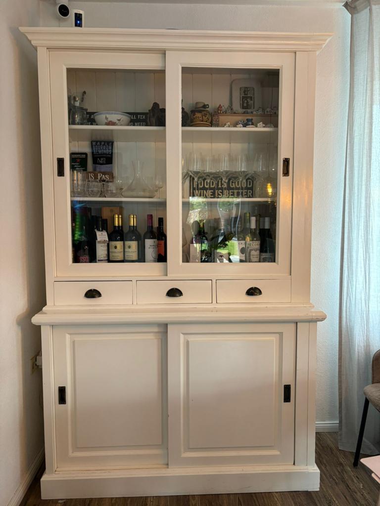 Houten witte buffetkast, Ophalen, Met plank(en), Gebruikt, 100 tot 150 cm